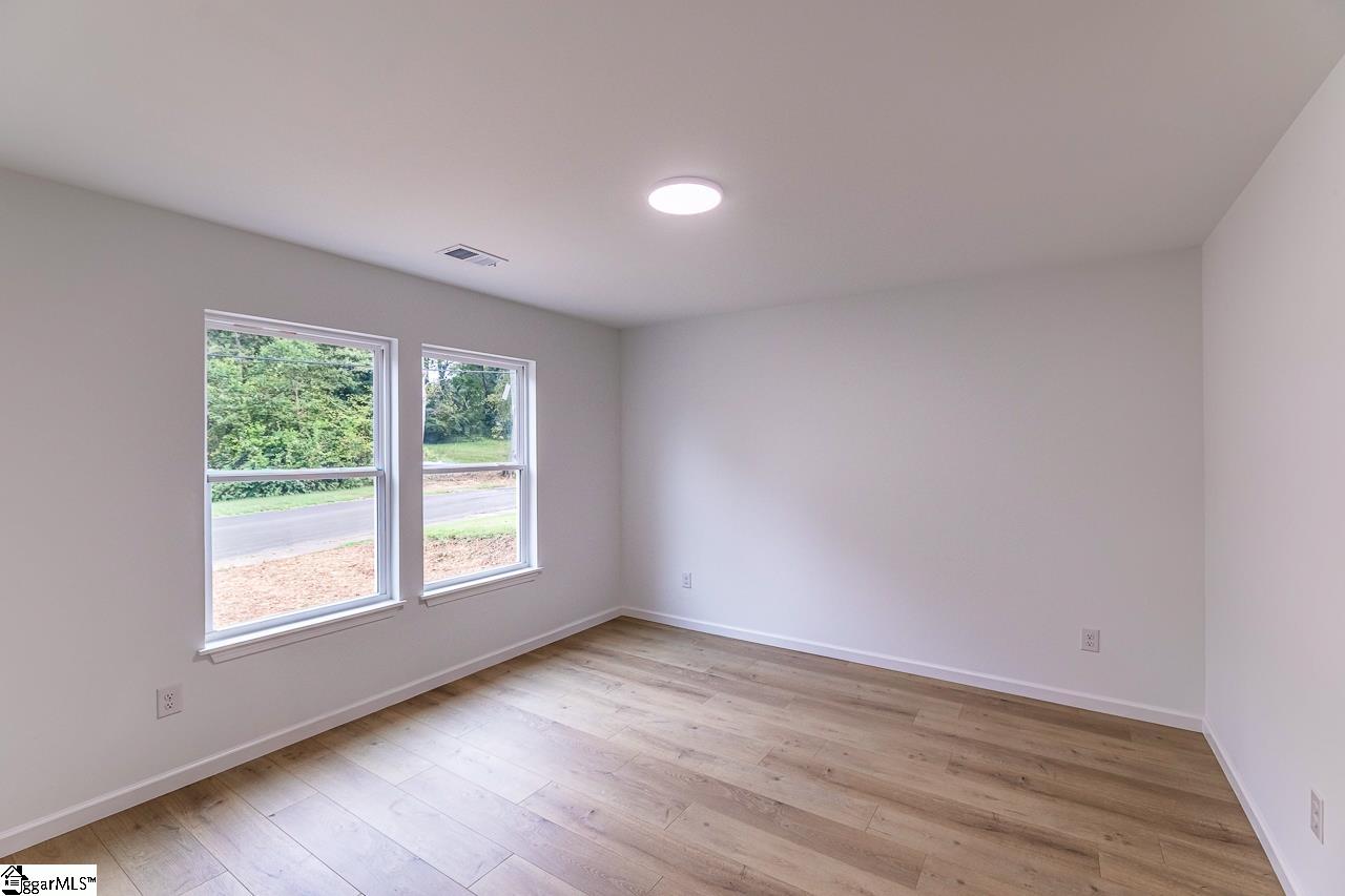 458 Tryon Street Spartanburg, SC 29301