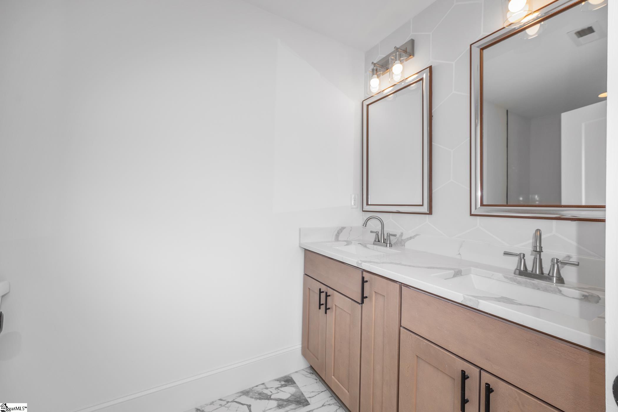 305 Valley Street Greenville, SC 29611