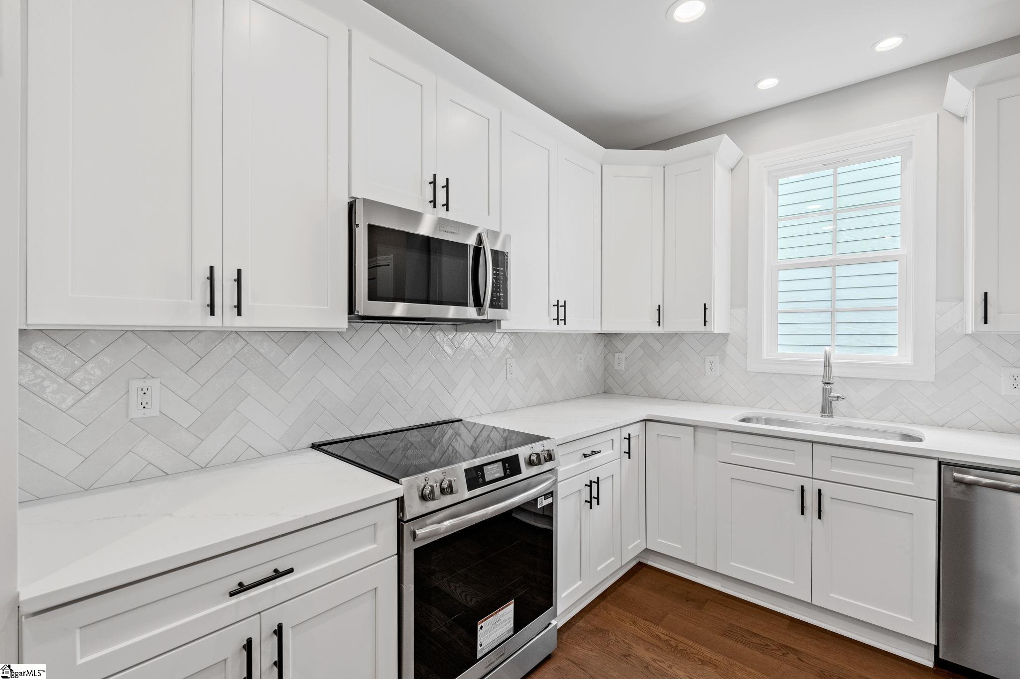 711B N Main Street Greer, SC 29651