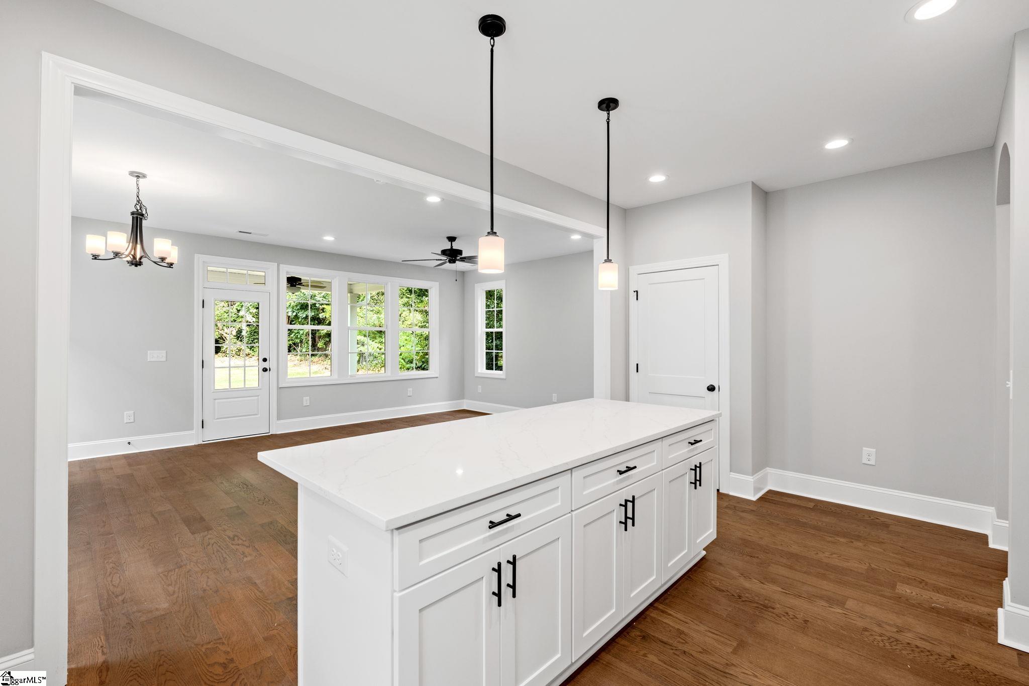 711B N Main Street Greer, SC 29651