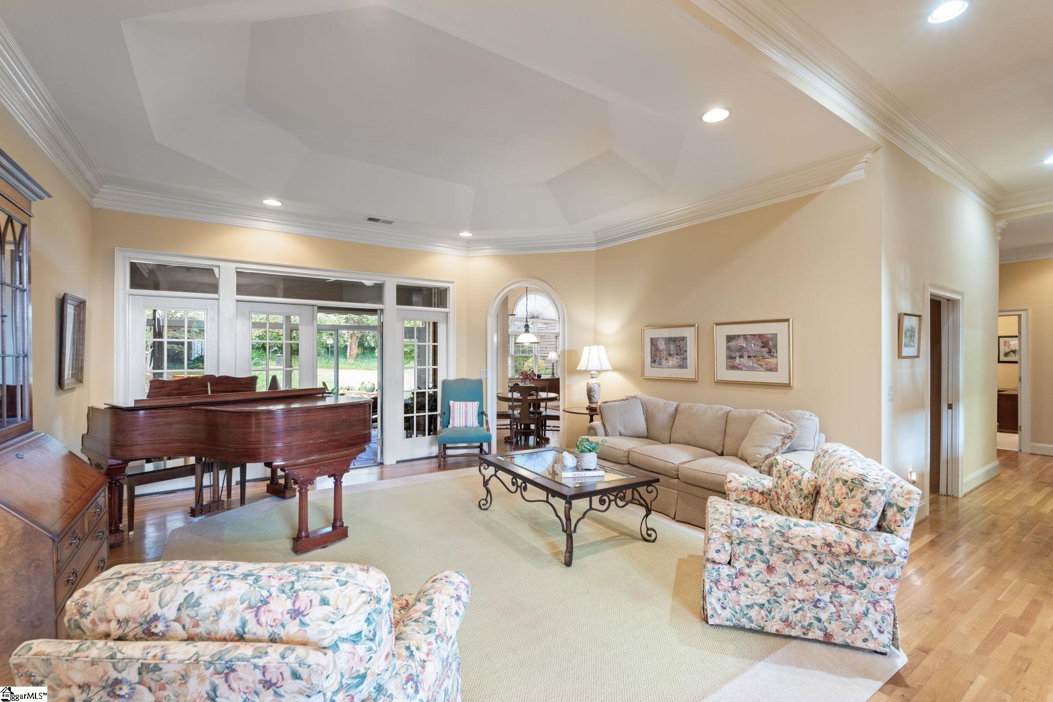 105 E Round Hill Road Greenville, SC 29617