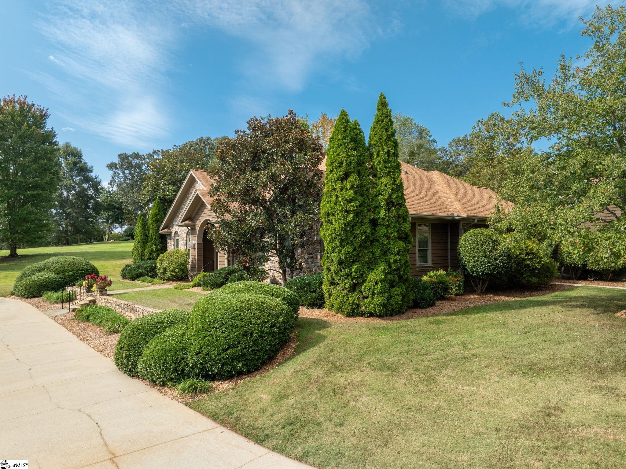 105 E Round Hill Road Greenville, SC 29617