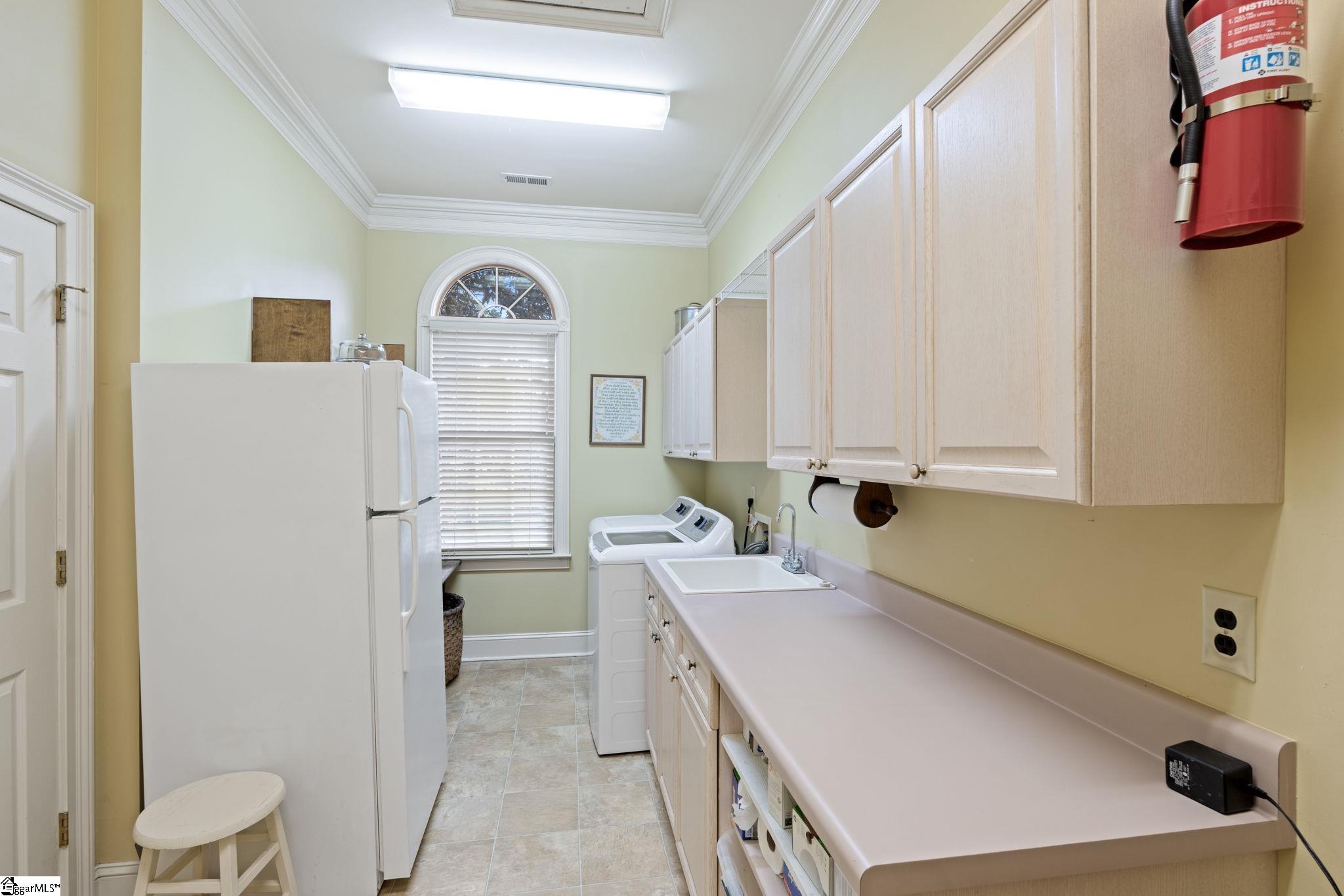 105 E Round Hill Road Greenville, SC 29617