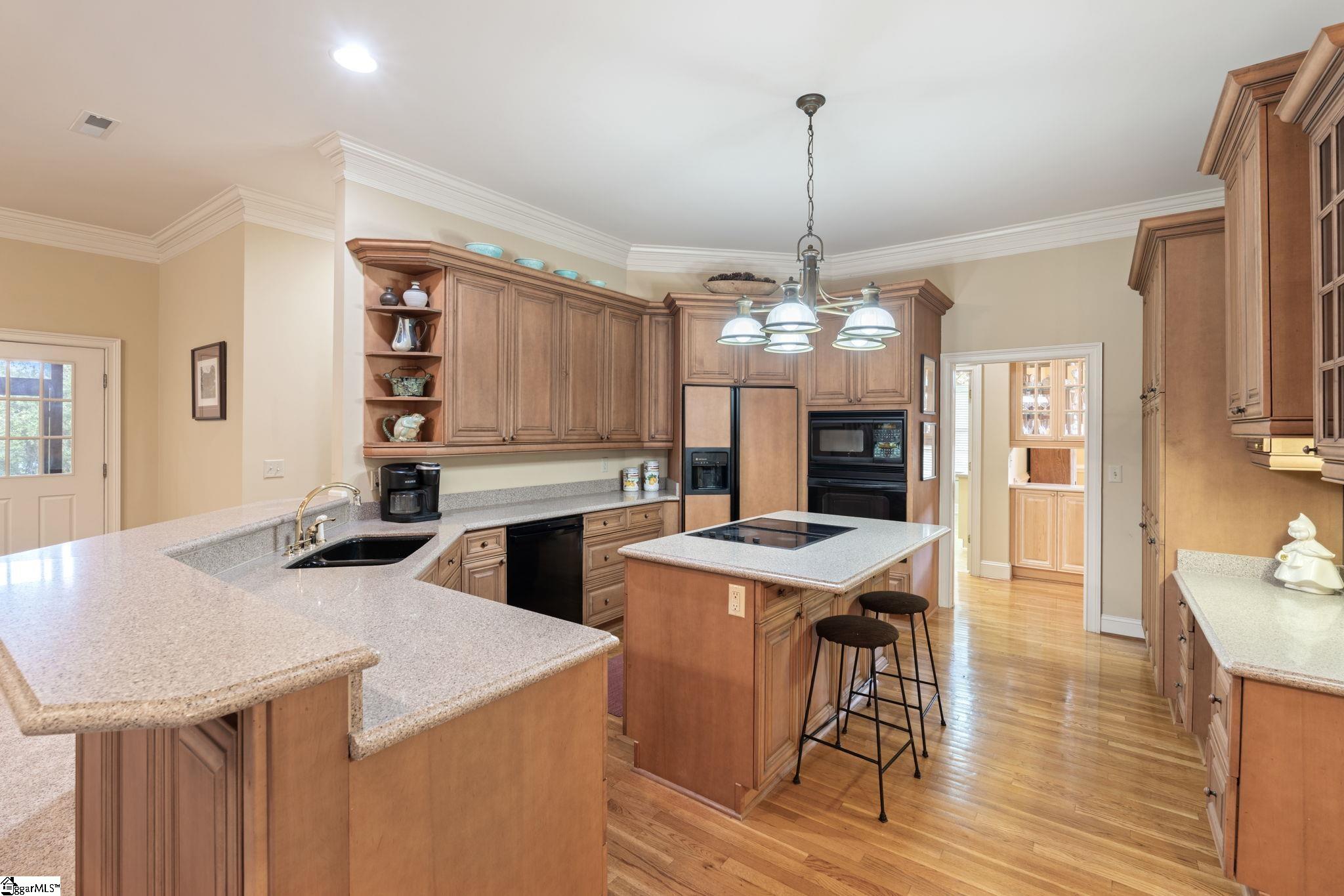 105 E Round Hill Road Greenville, SC 29617