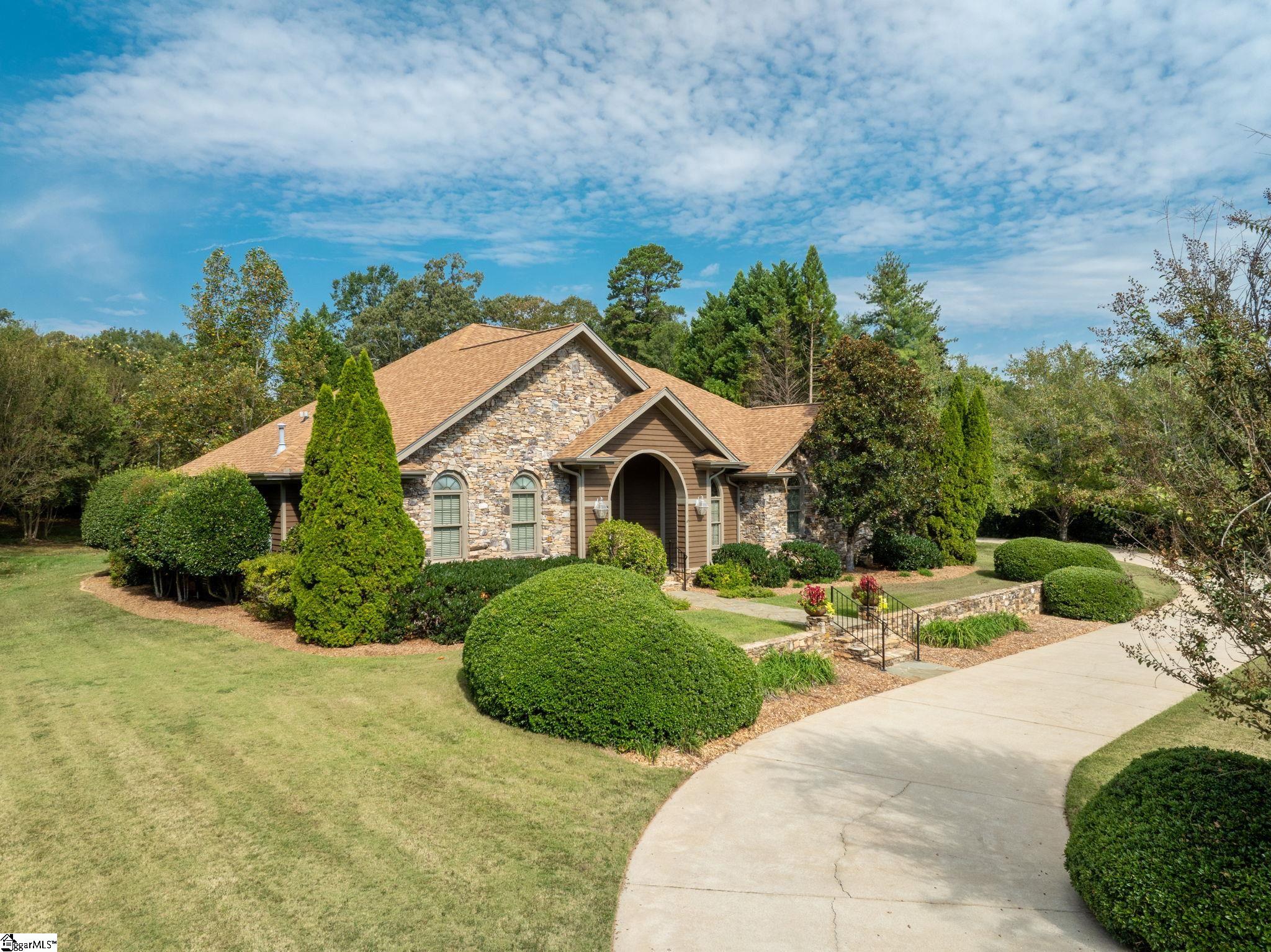 105 E Round Hill Road Greenville, SC 29617