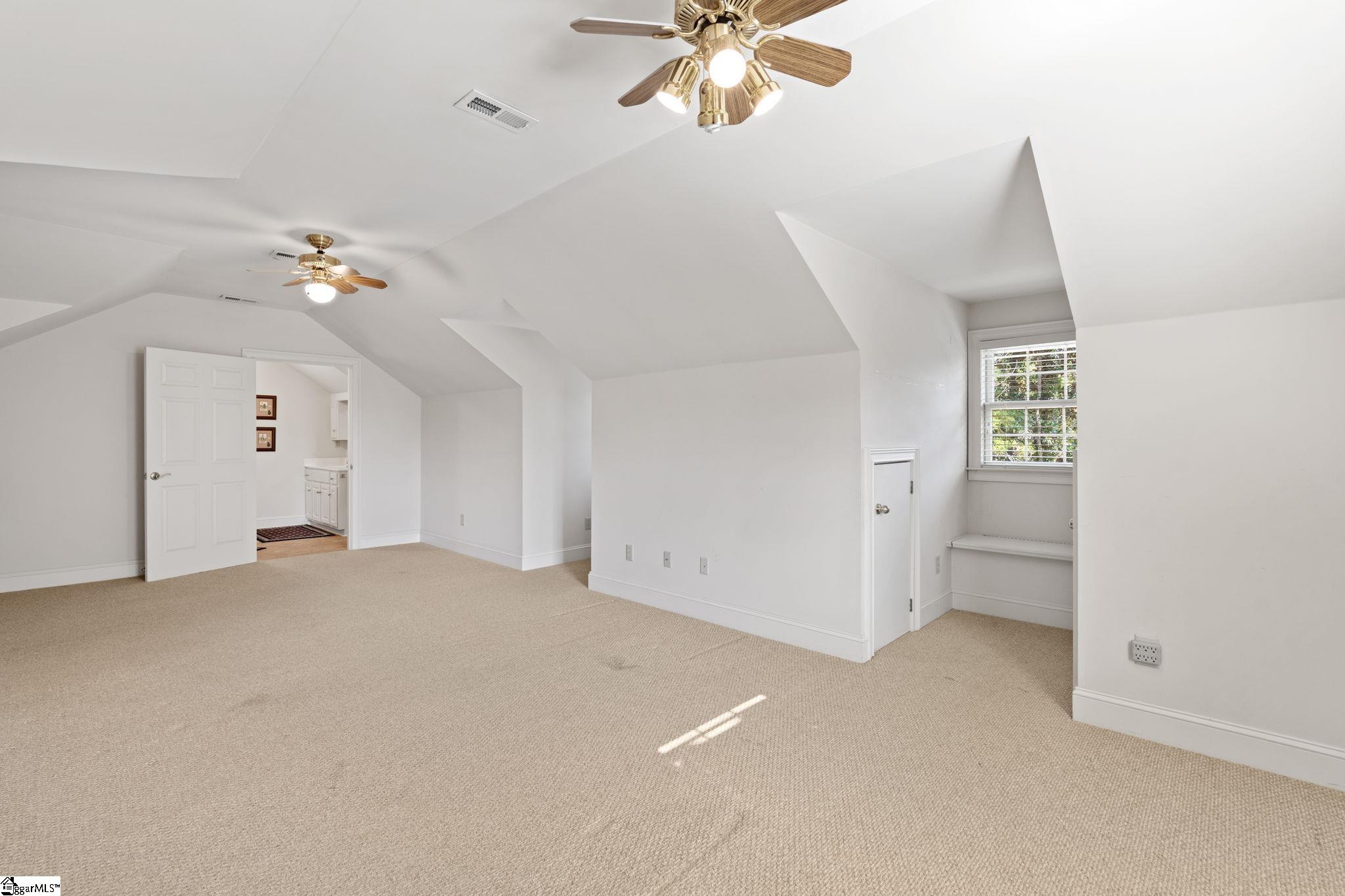 105 E Round Hill Road Greenville, SC 29617