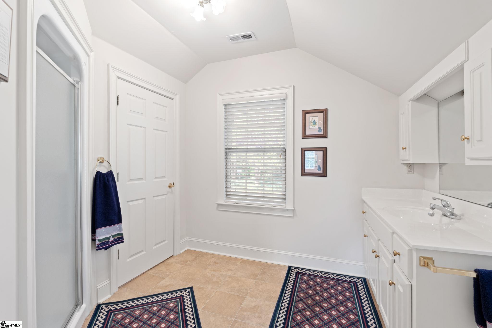 105 E Round Hill Road Greenville, SC 29617