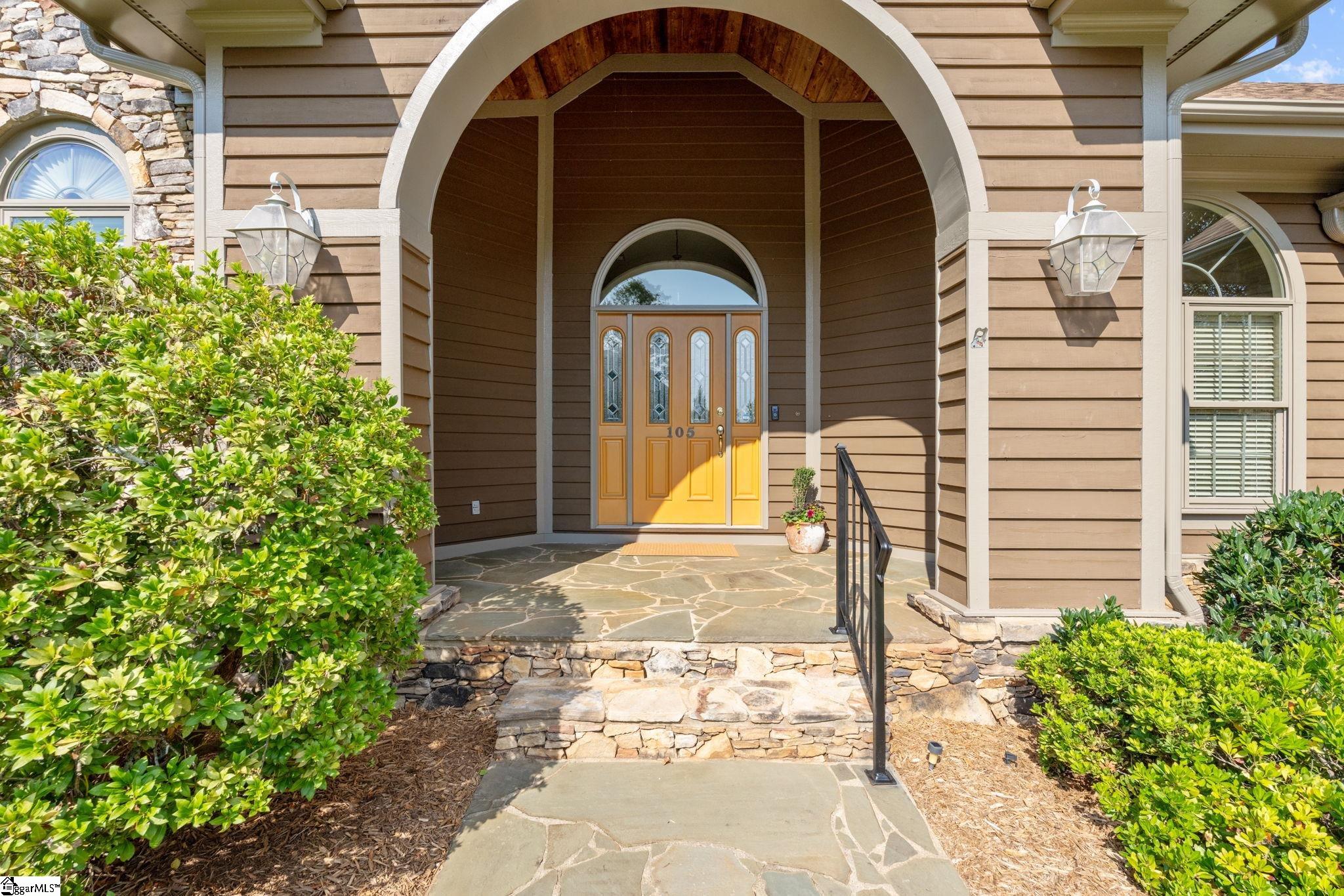 105 E Round Hill Road Greenville, SC 29617