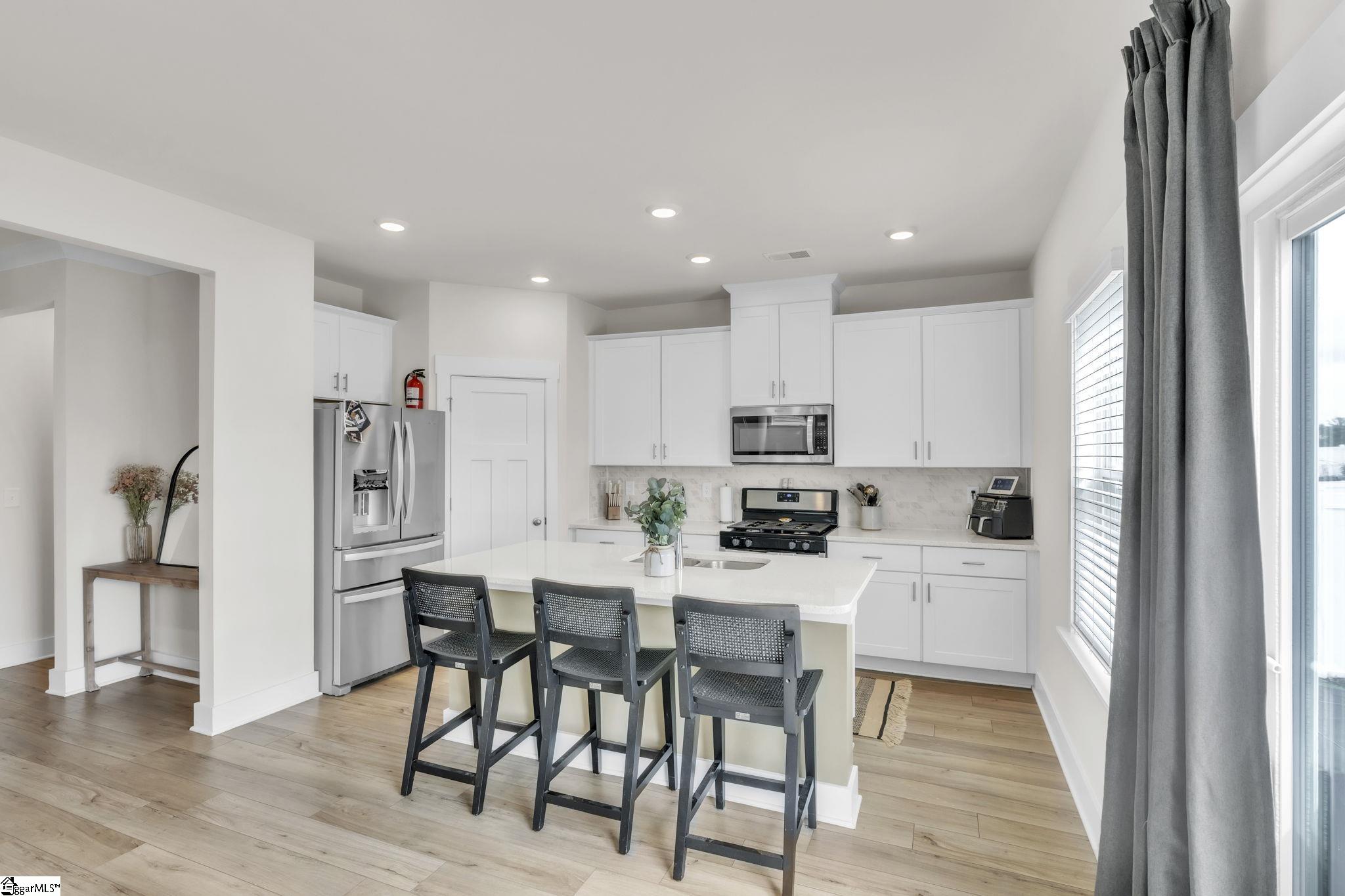 12 Shorncliffe Road Simpsonville, SC 29680