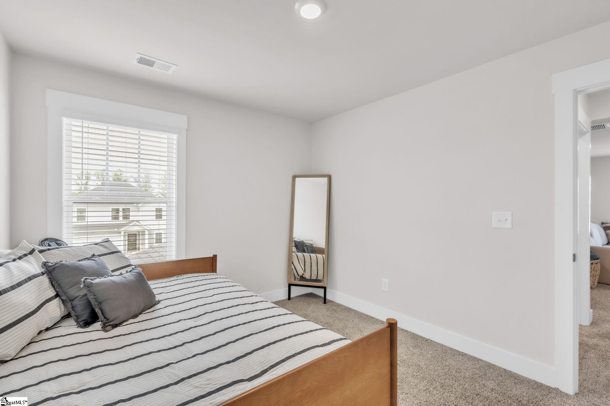 12 Shorncliffe Road Simpsonville, SC 29680