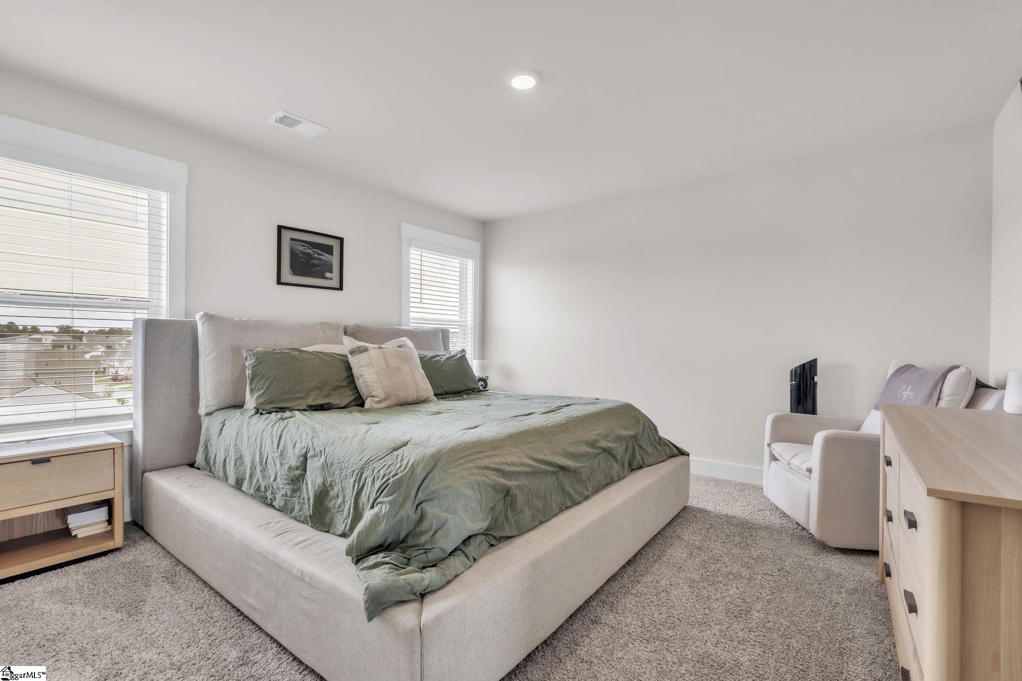 12 Shorncliffe Road Simpsonville, SC 29680