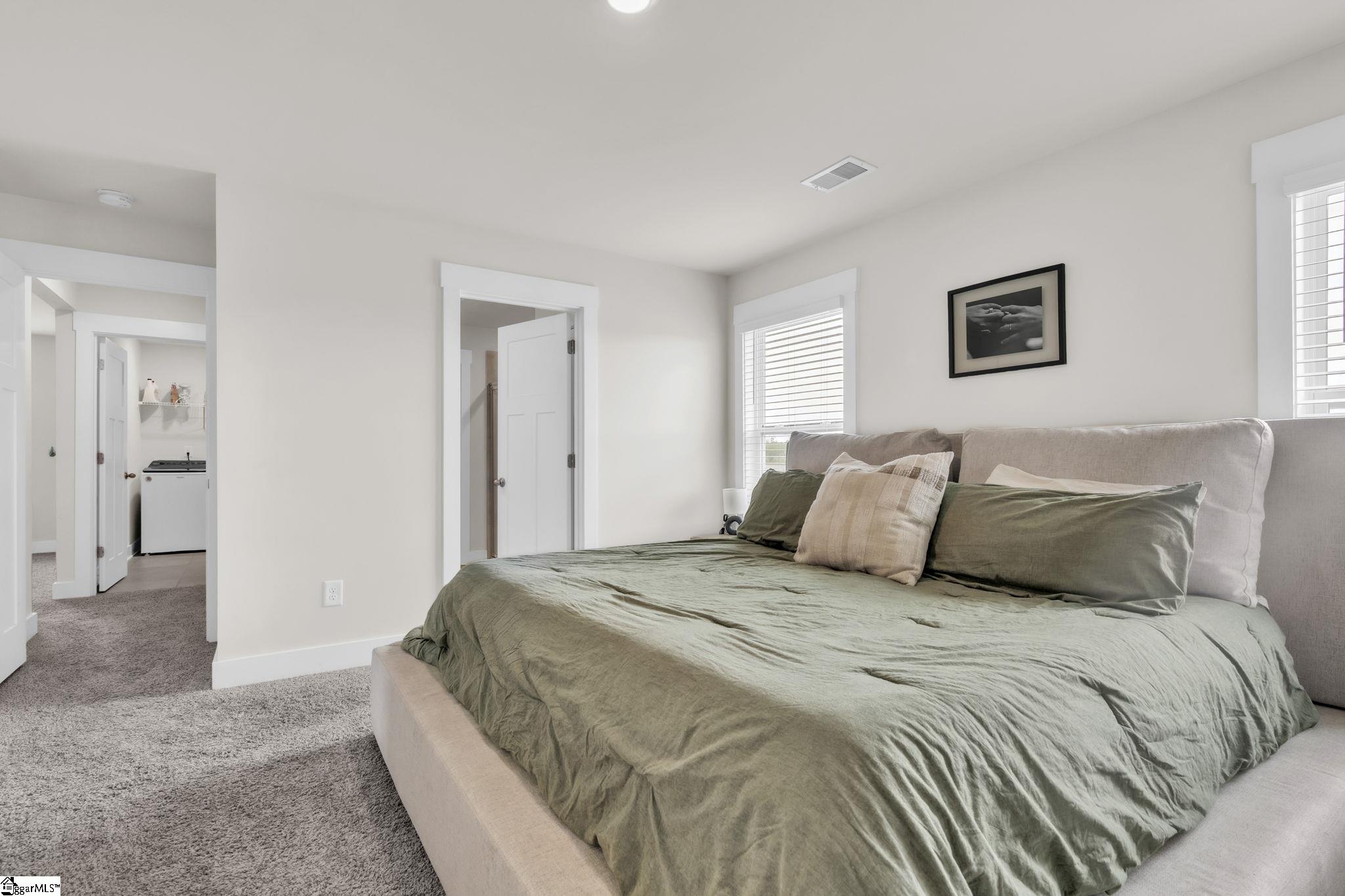 12 Shorncliffe Road Simpsonville, SC 29680