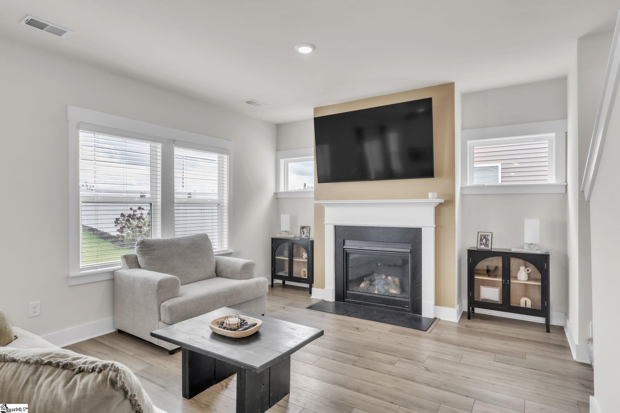 12 Shorncliffe Road Simpsonville, SC 29680