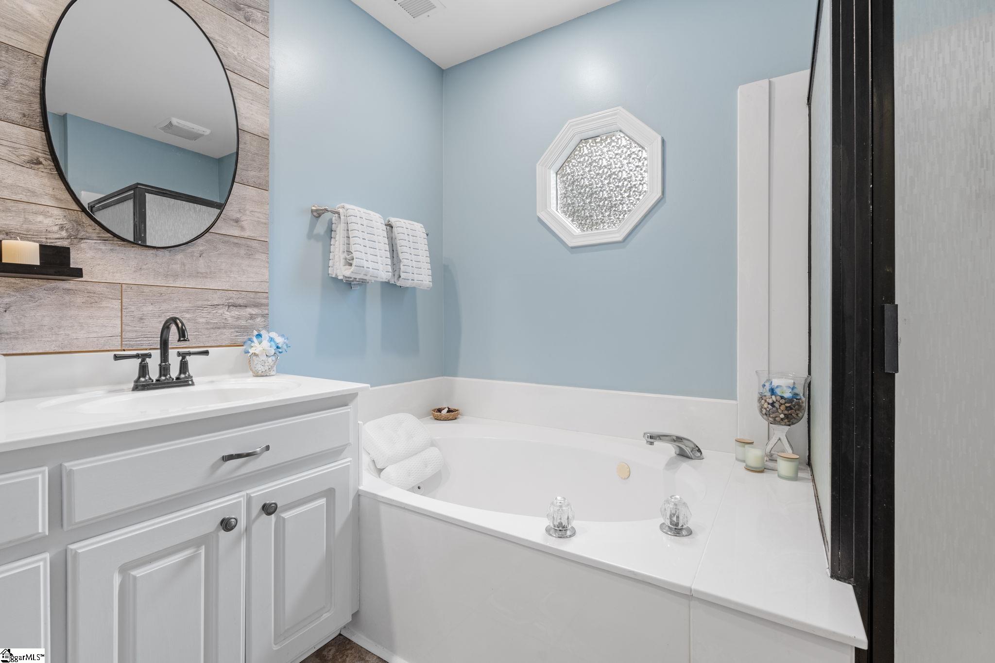 344 Camperdown Court Easley, SC 29642