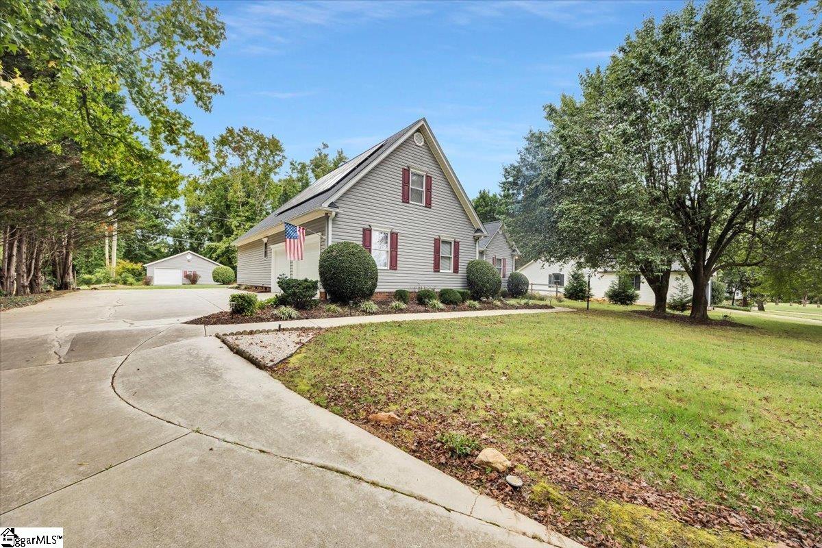 12 Montague Circle Greenville, SC 29617