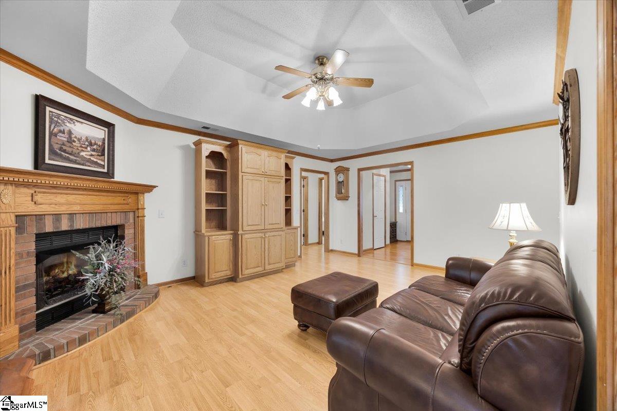 12 Montague Circle Greenville, SC 29617