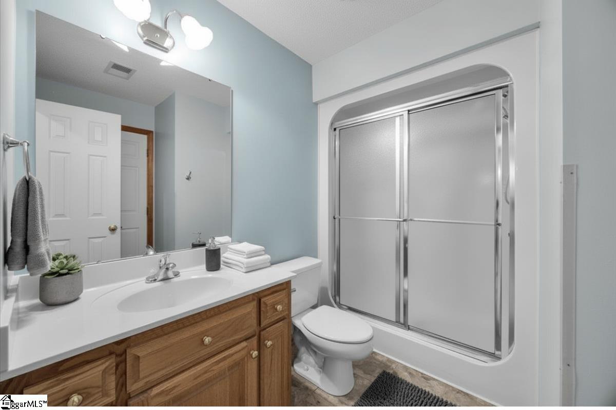 12 Montague Circle Greenville, SC 29617