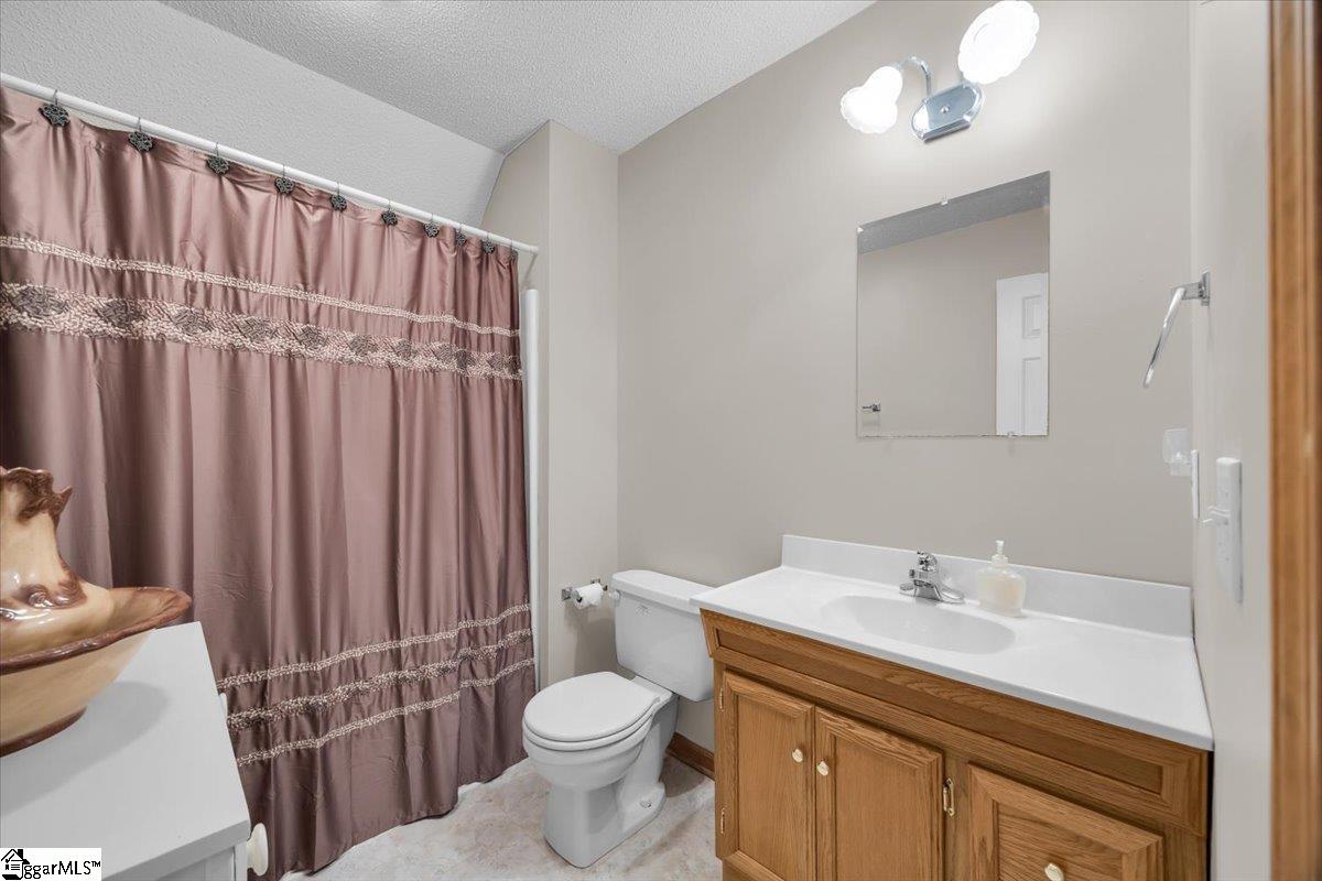 12 Montague Circle Greenville, SC 29617