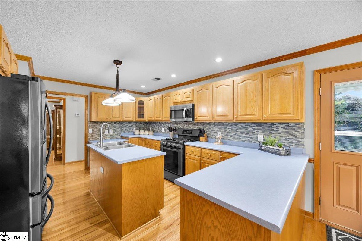 12 Montague Circle Greenville, SC 29617