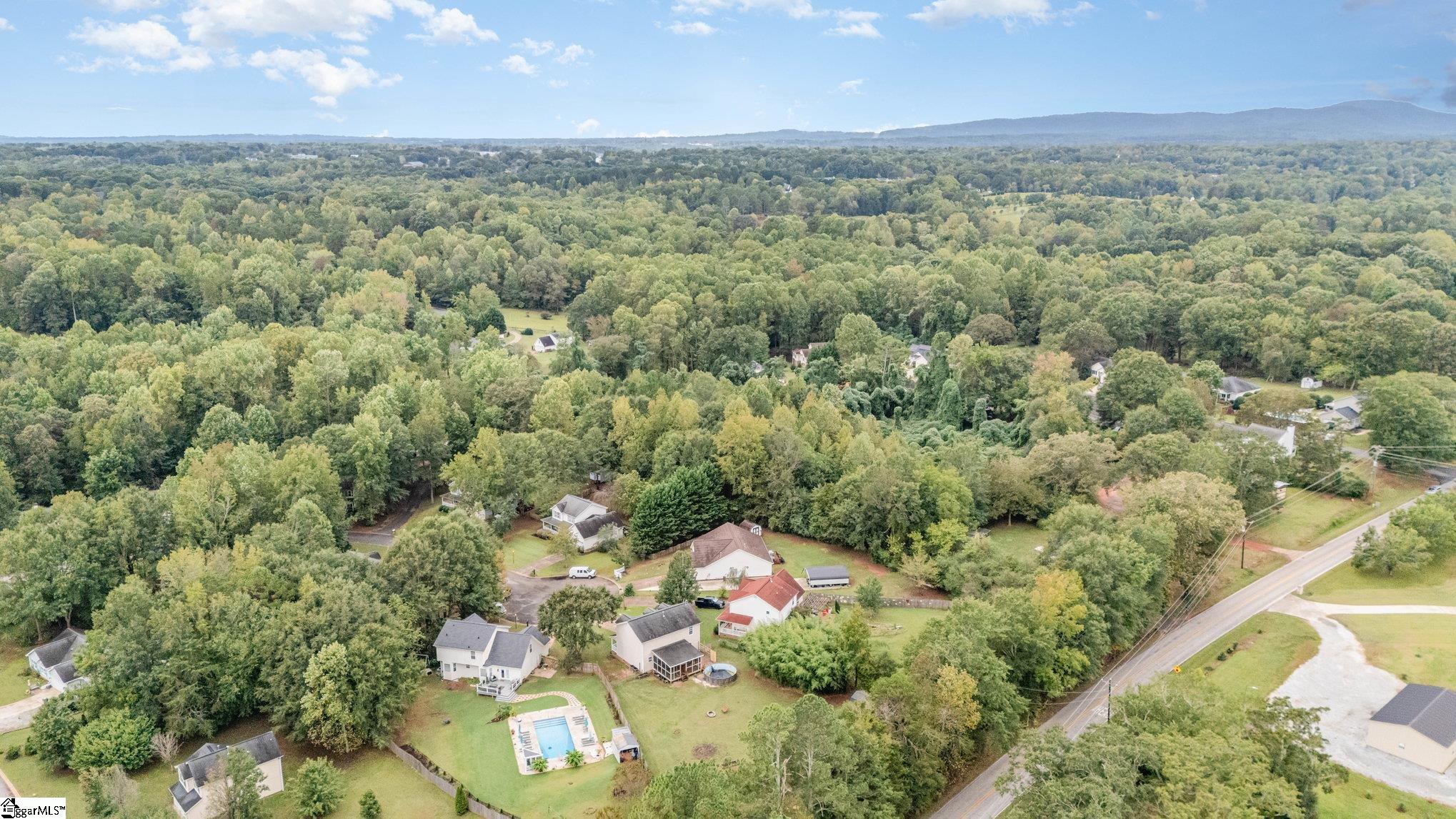 16 Mockernut Court Taylors, SC 29687-5864