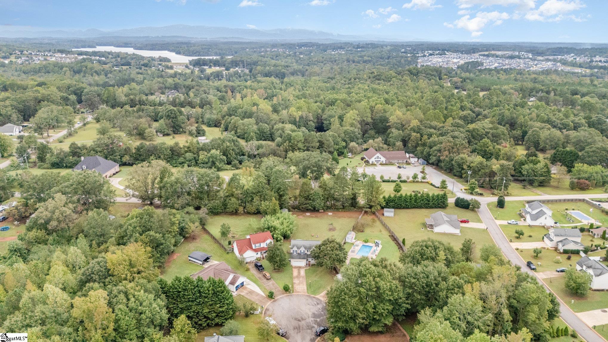 16 Mockernut Court Taylors, SC 29687-5864
