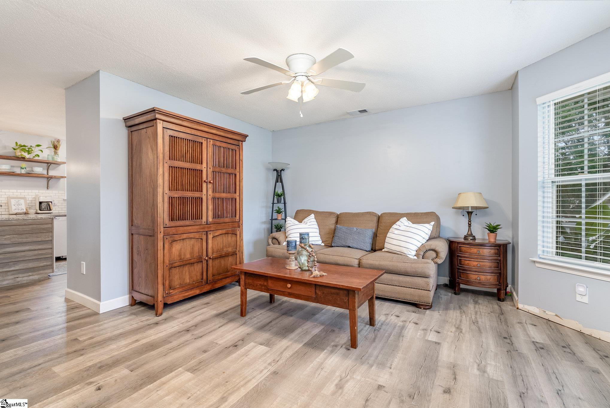 16 Mockernut Court Taylors, SC 29687-5864