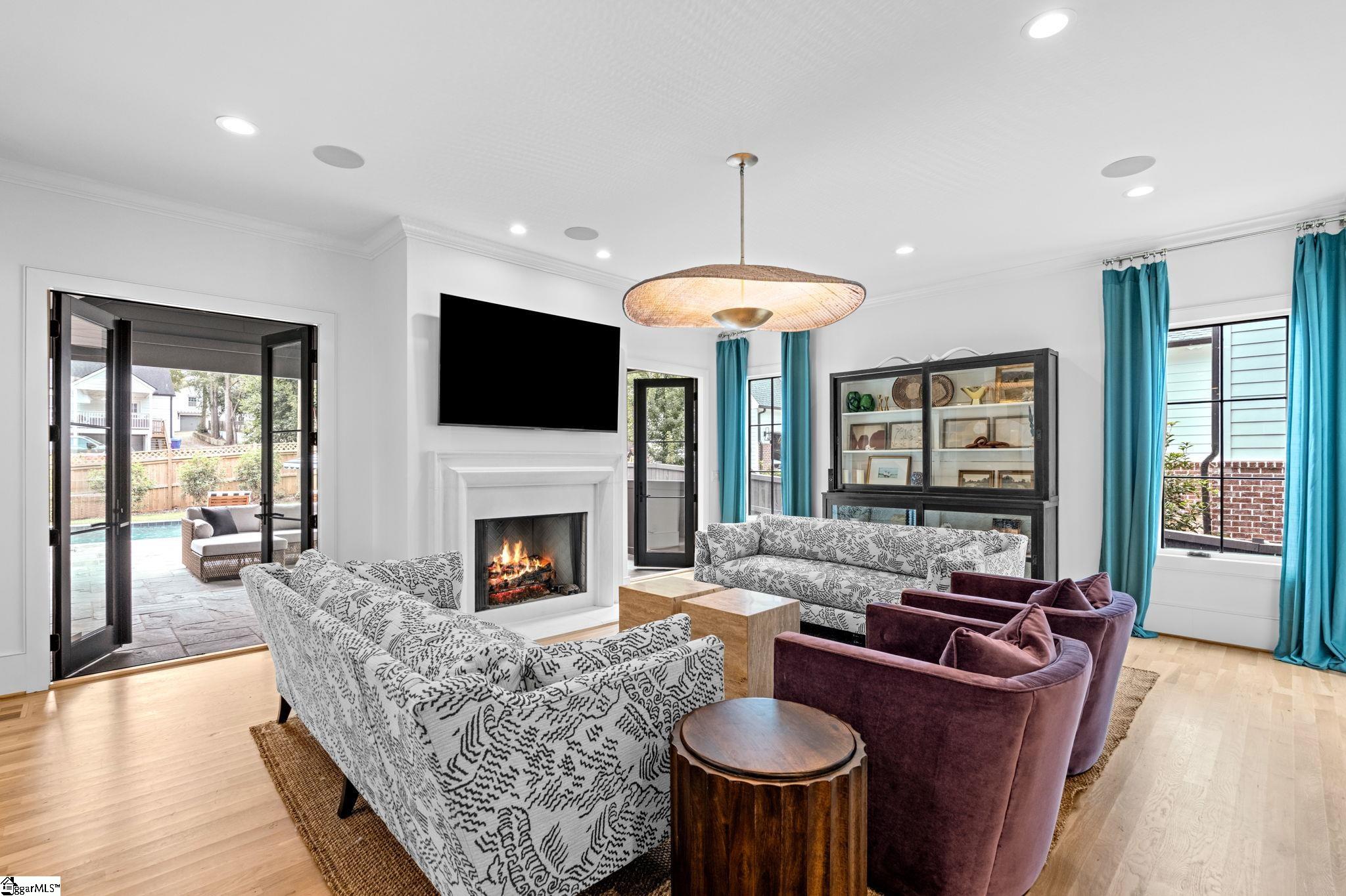 24 Forest View Drive Greenville, SC 29605