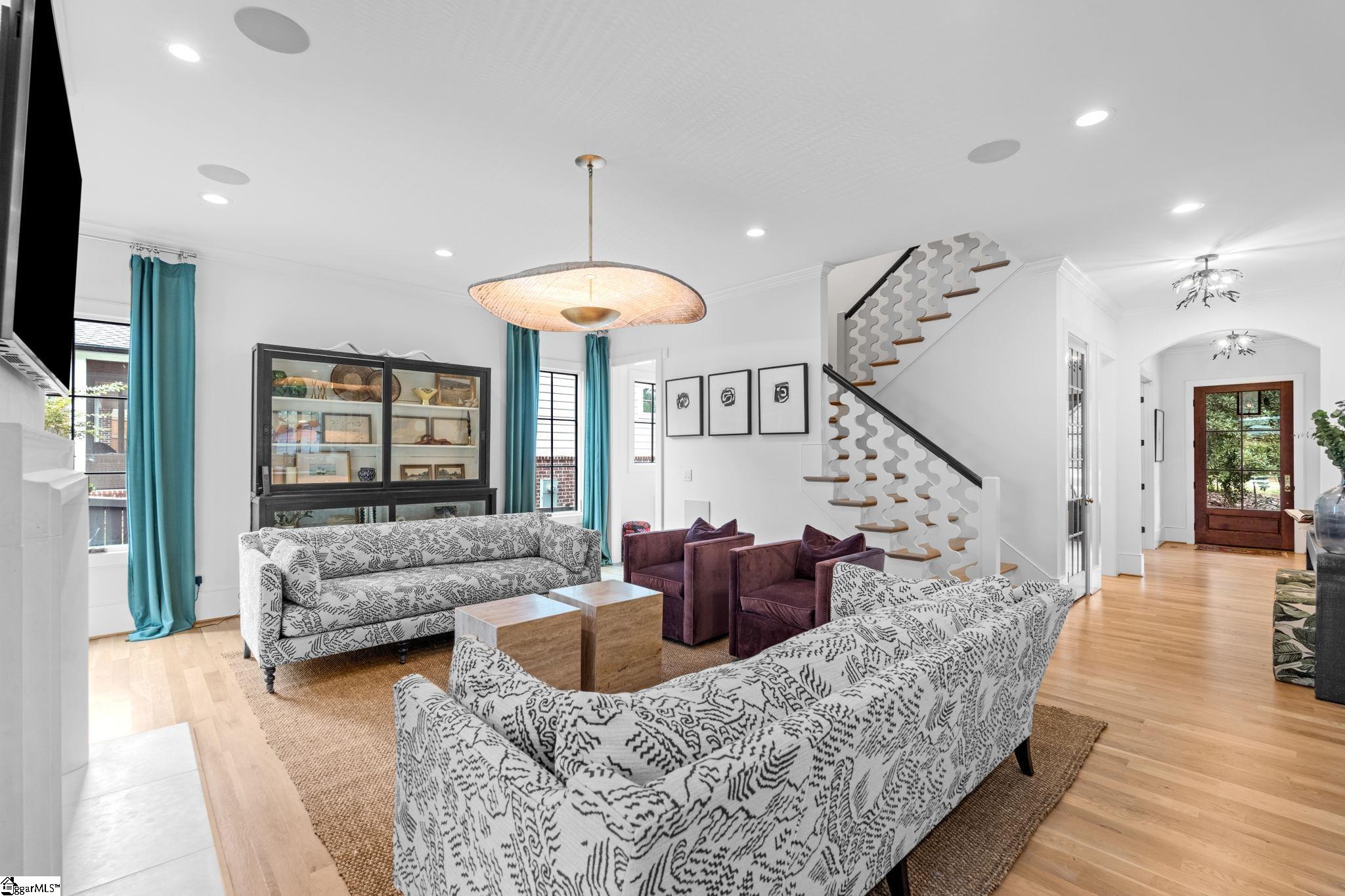 24 Forest View Drive Greenville, SC 29605