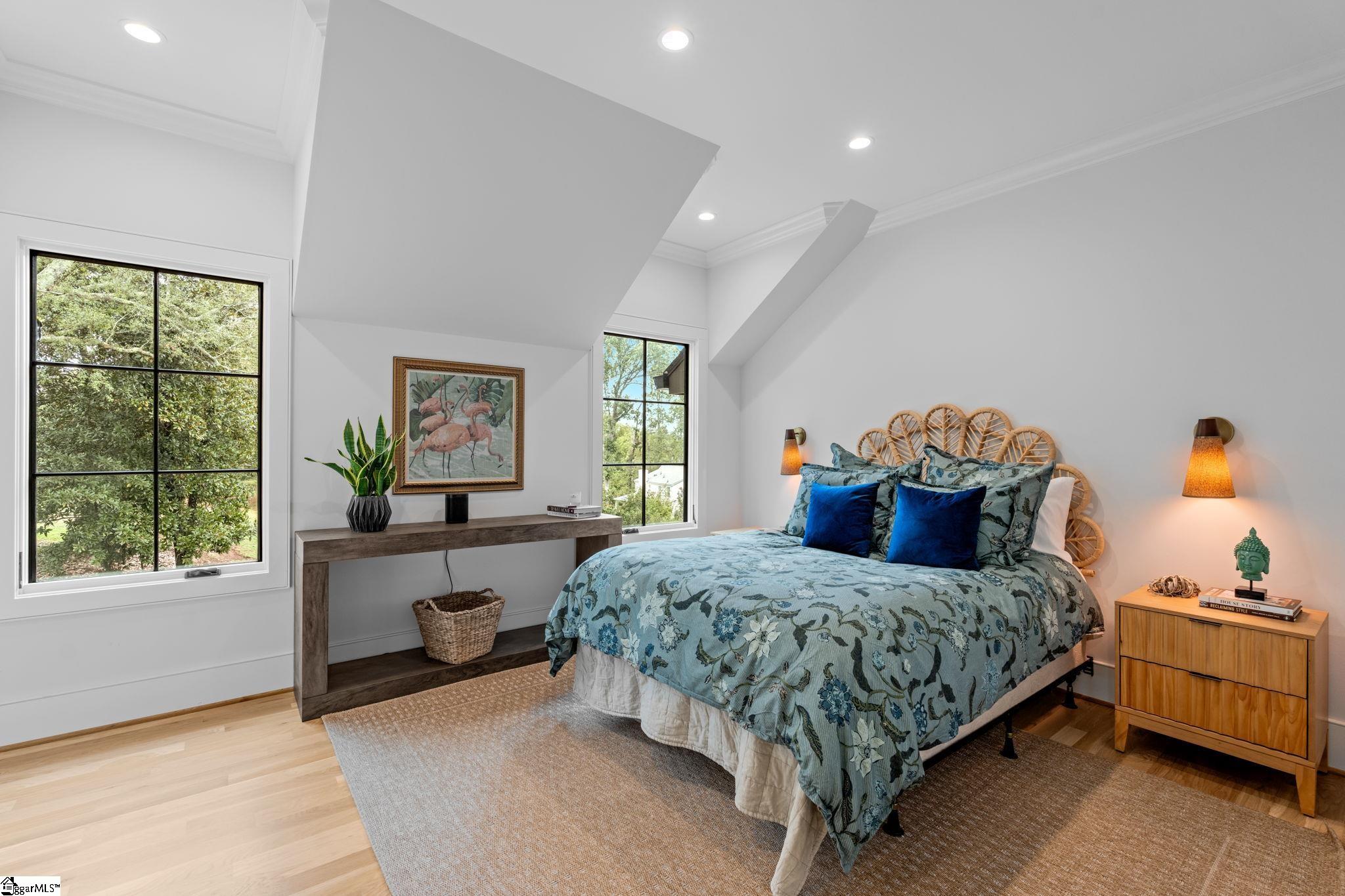 24 Forest View Drive Greenville, SC 29605