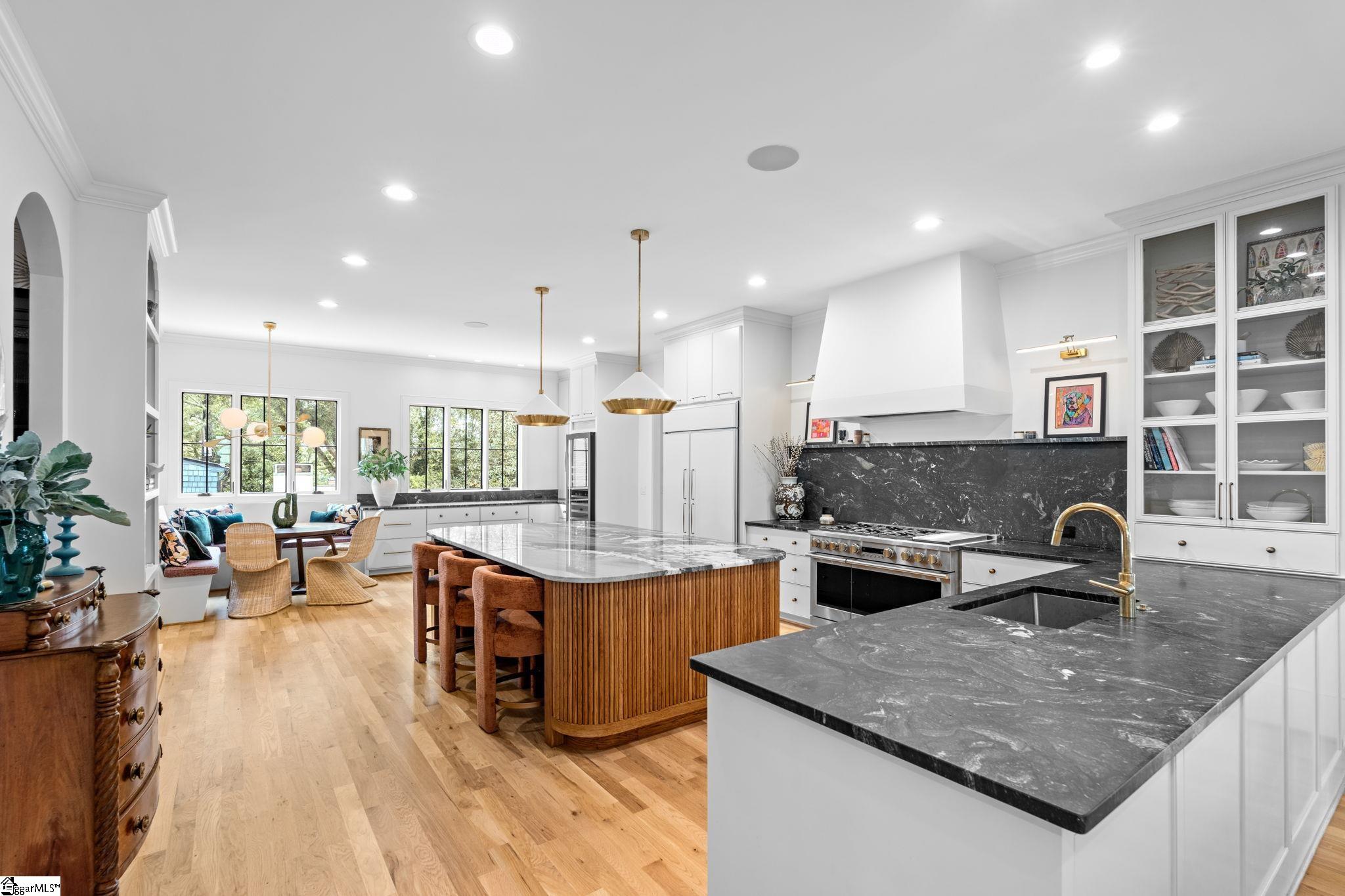 24 Forest View Drive Greenville, SC 29605