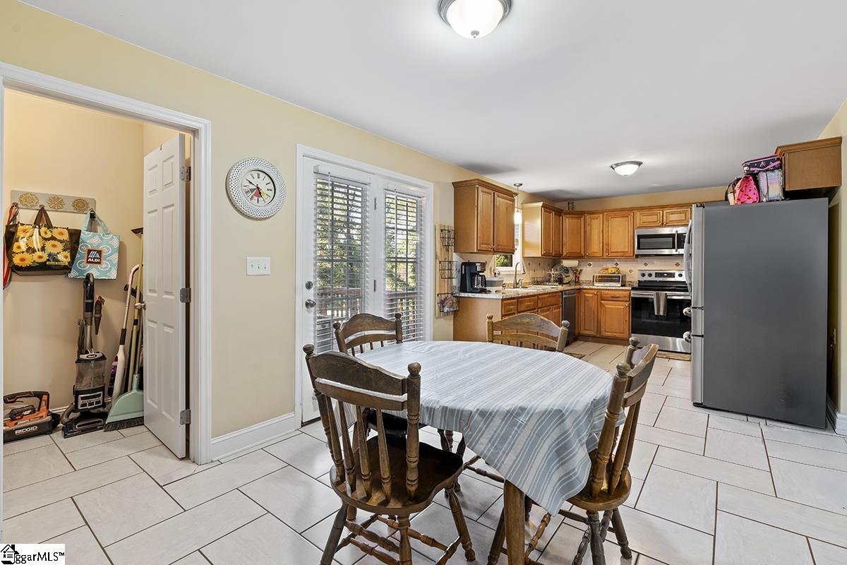 715 Shands Street Clinton, SC 29325