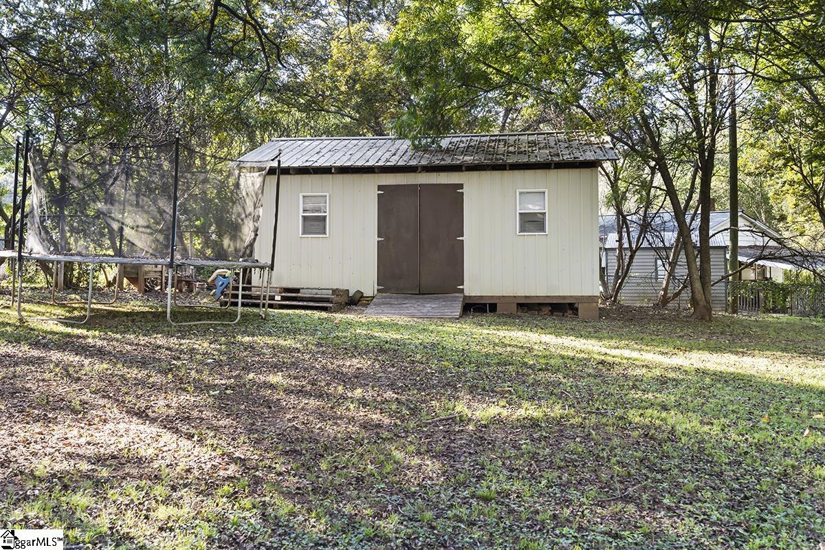 715 Shands Street Clinton, SC 29325