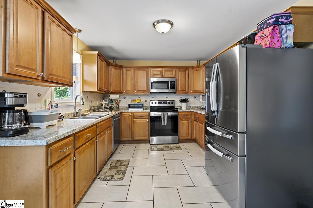 715 Shands Street Clinton, SC 29325