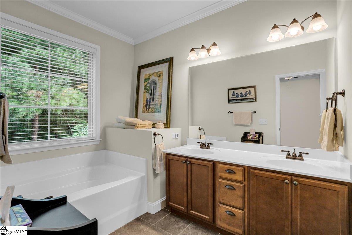 79 Angus Run Seneca, SC 29672