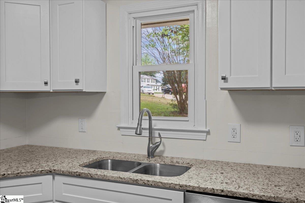 318 Sharon Lane Easley, SC 29642