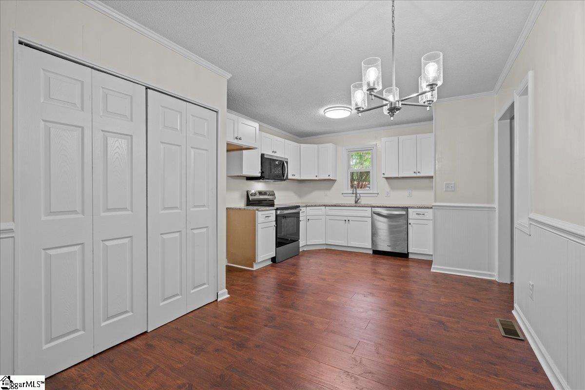 318 Sharon Lane Easley, SC 29642