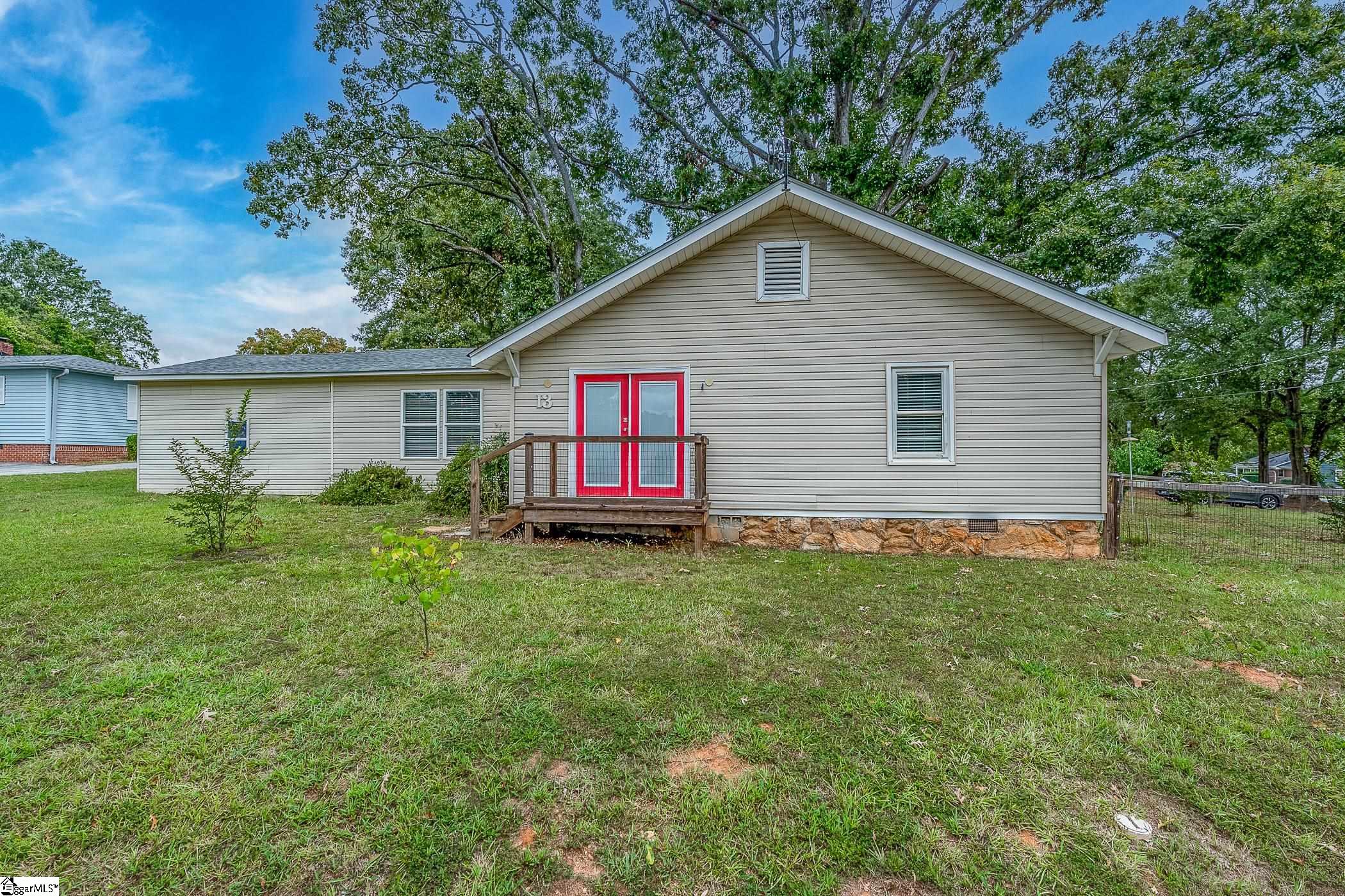 13 Meadors Avenue Greenville, SC 29605