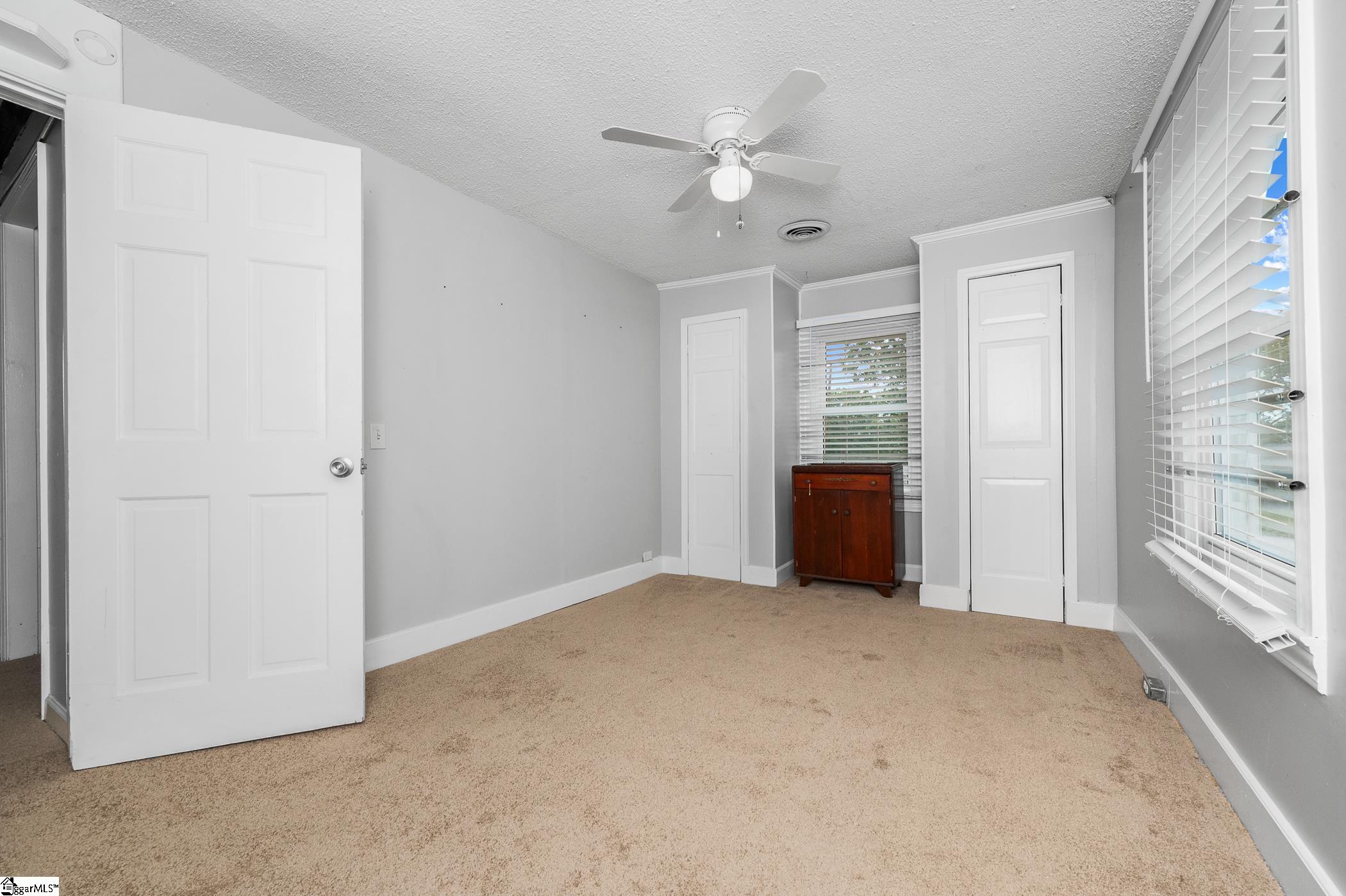 13 Meadors Avenue Greenville, SC 29605