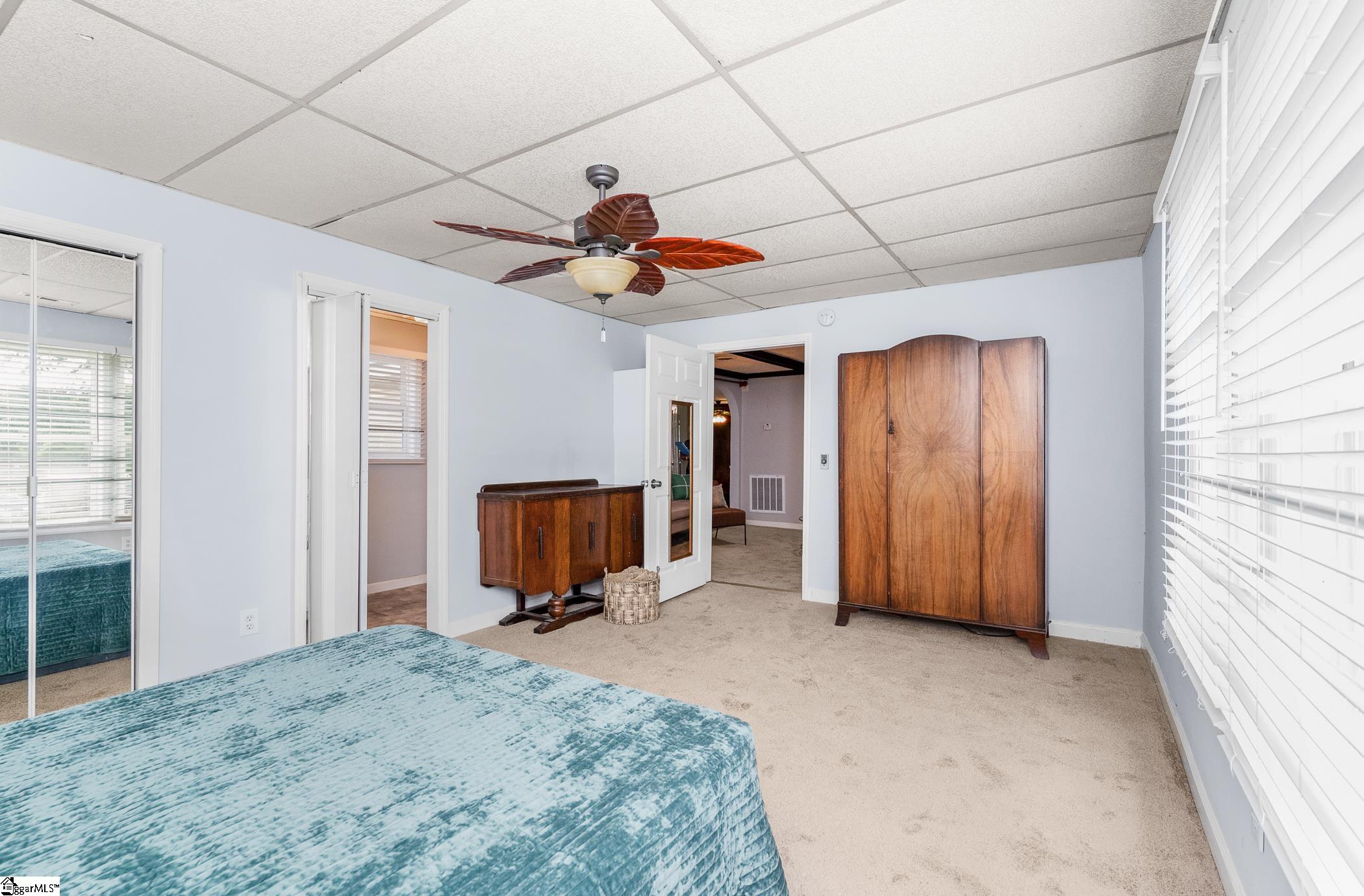 13 Meadors Avenue Greenville, SC 29605