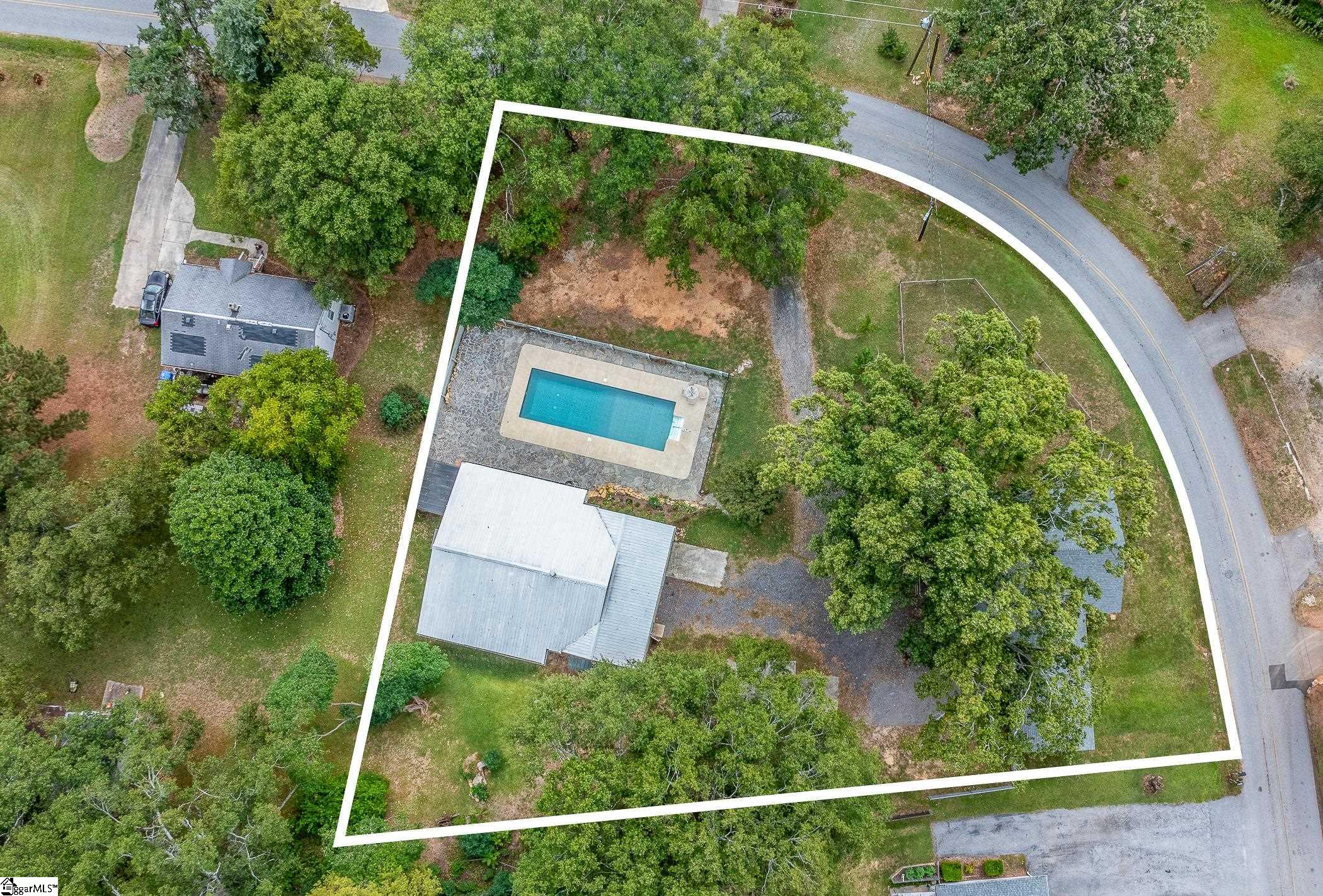 13 Meadors Avenue Greenville, SC 29605