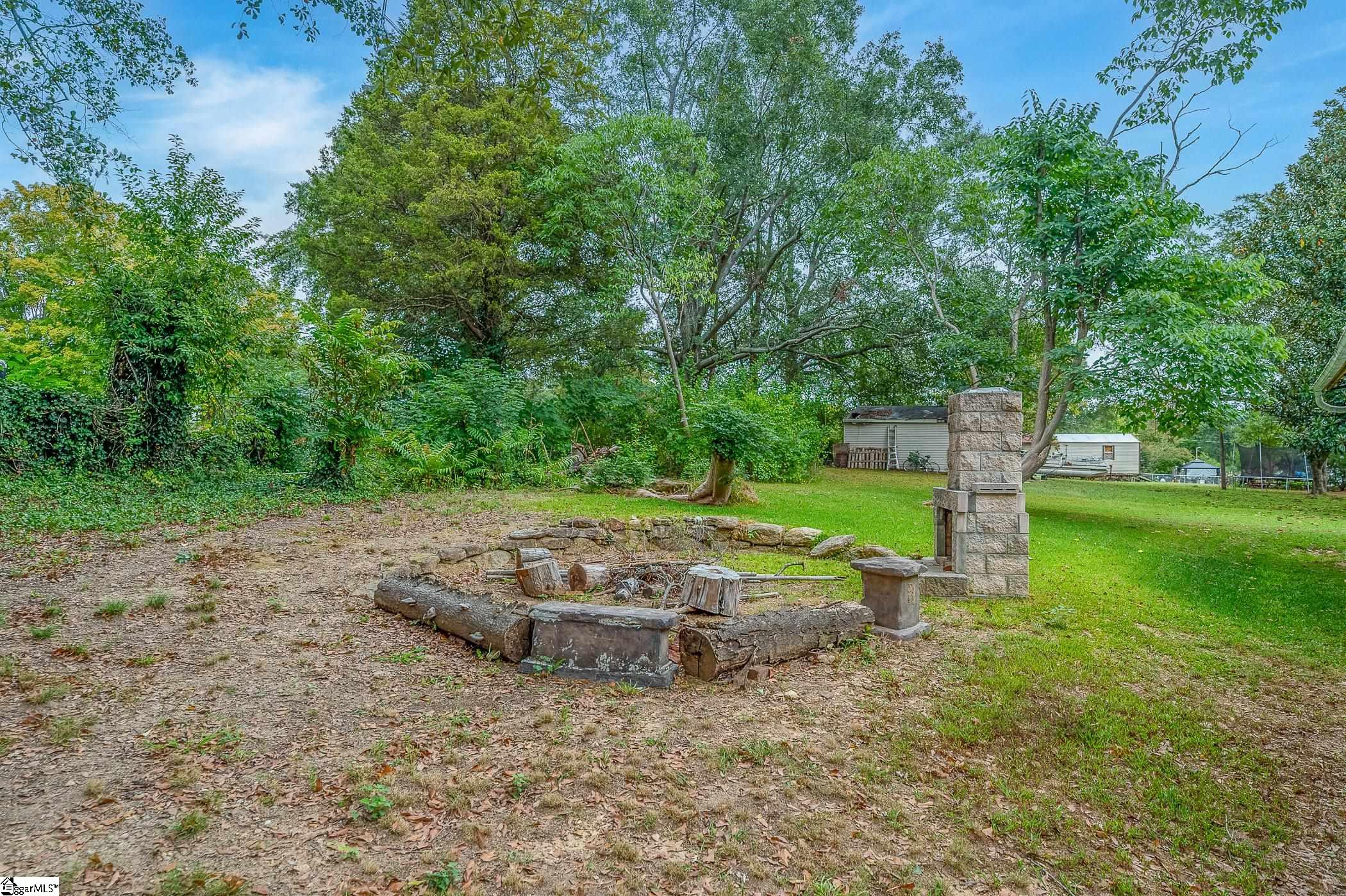 13 Meadors Avenue Greenville, SC 29605