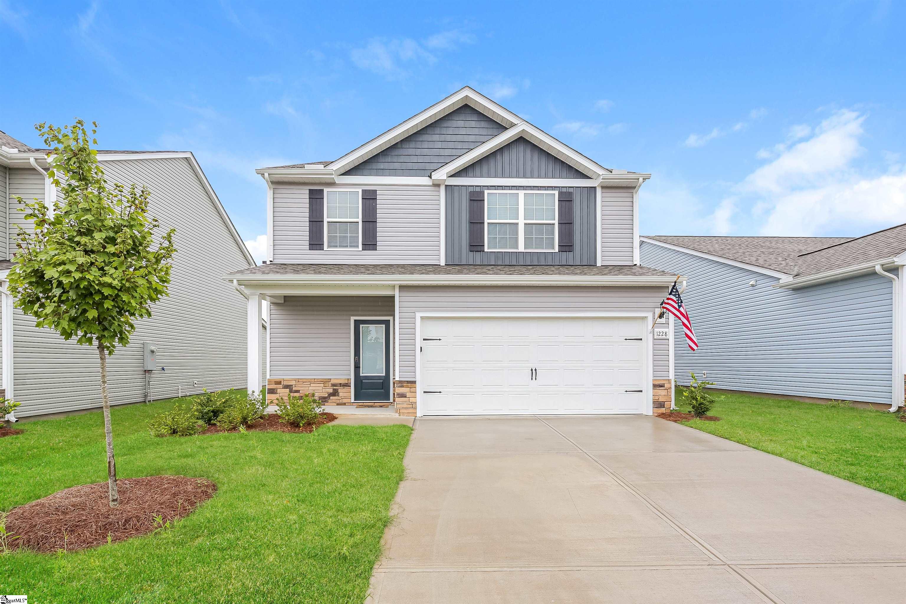 1228 Crested Iris Street Moore, SC 29369
