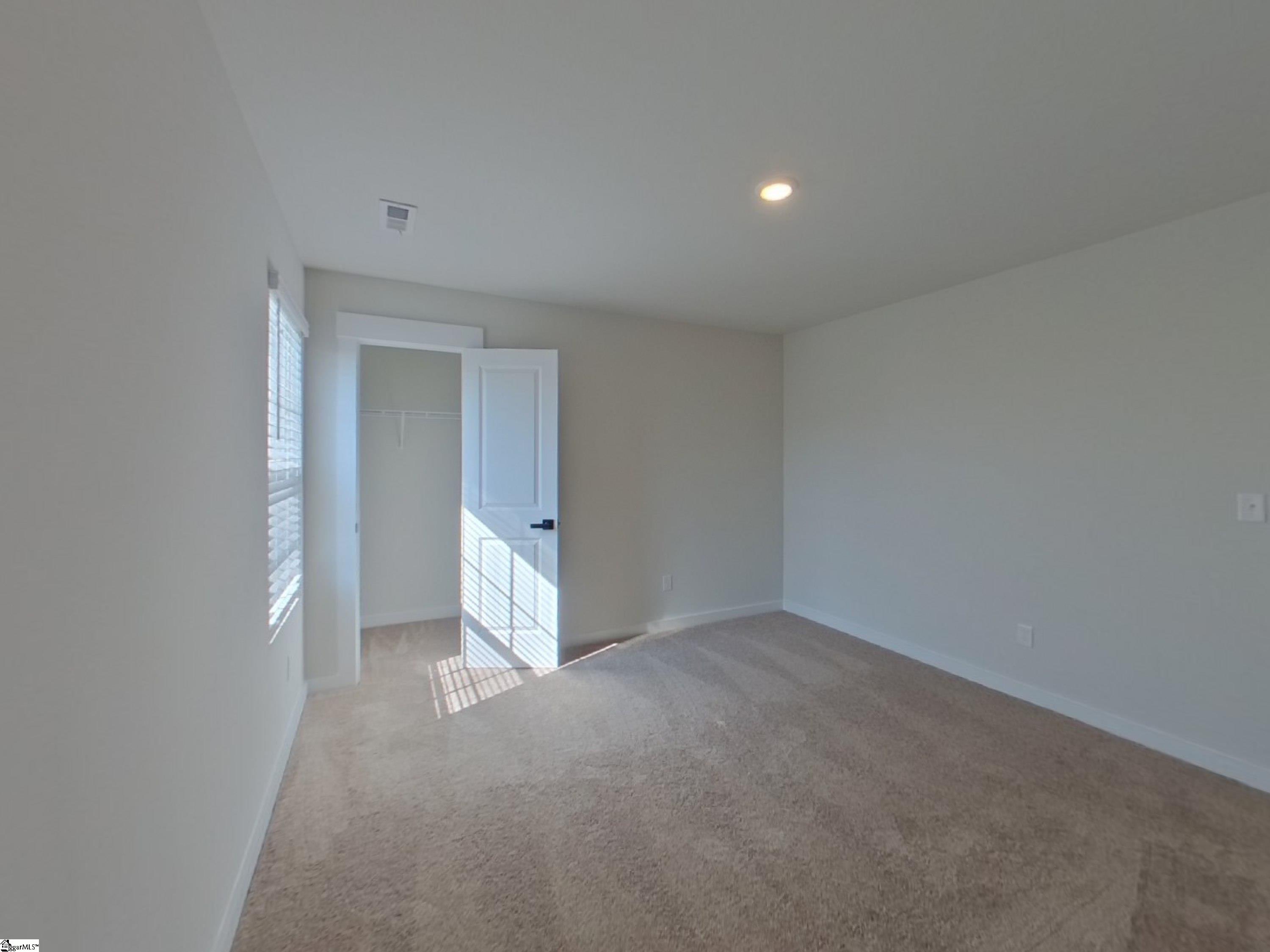 1228 Crested Iris Street Moore, SC 29369