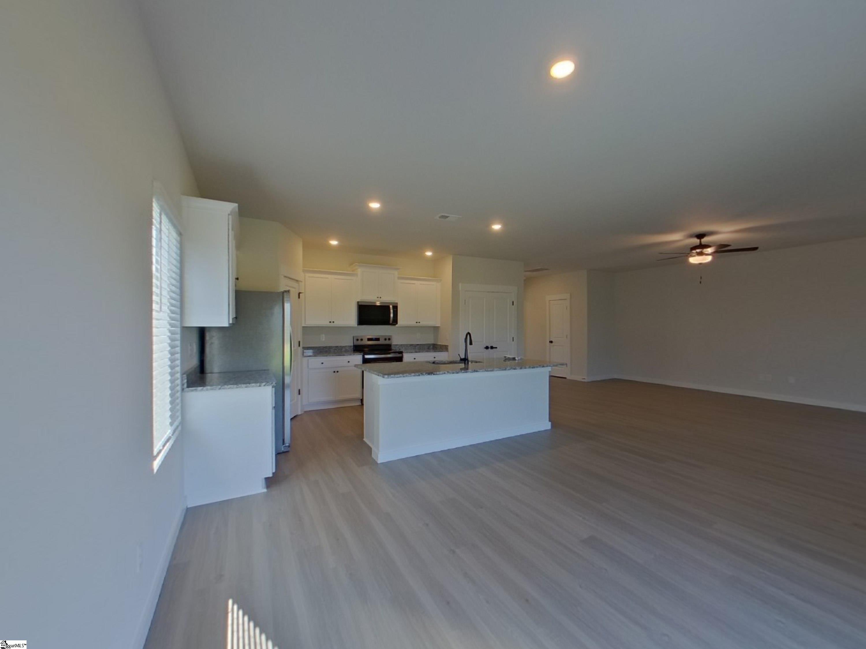 1228 Crested Iris Street Moore, SC 29369