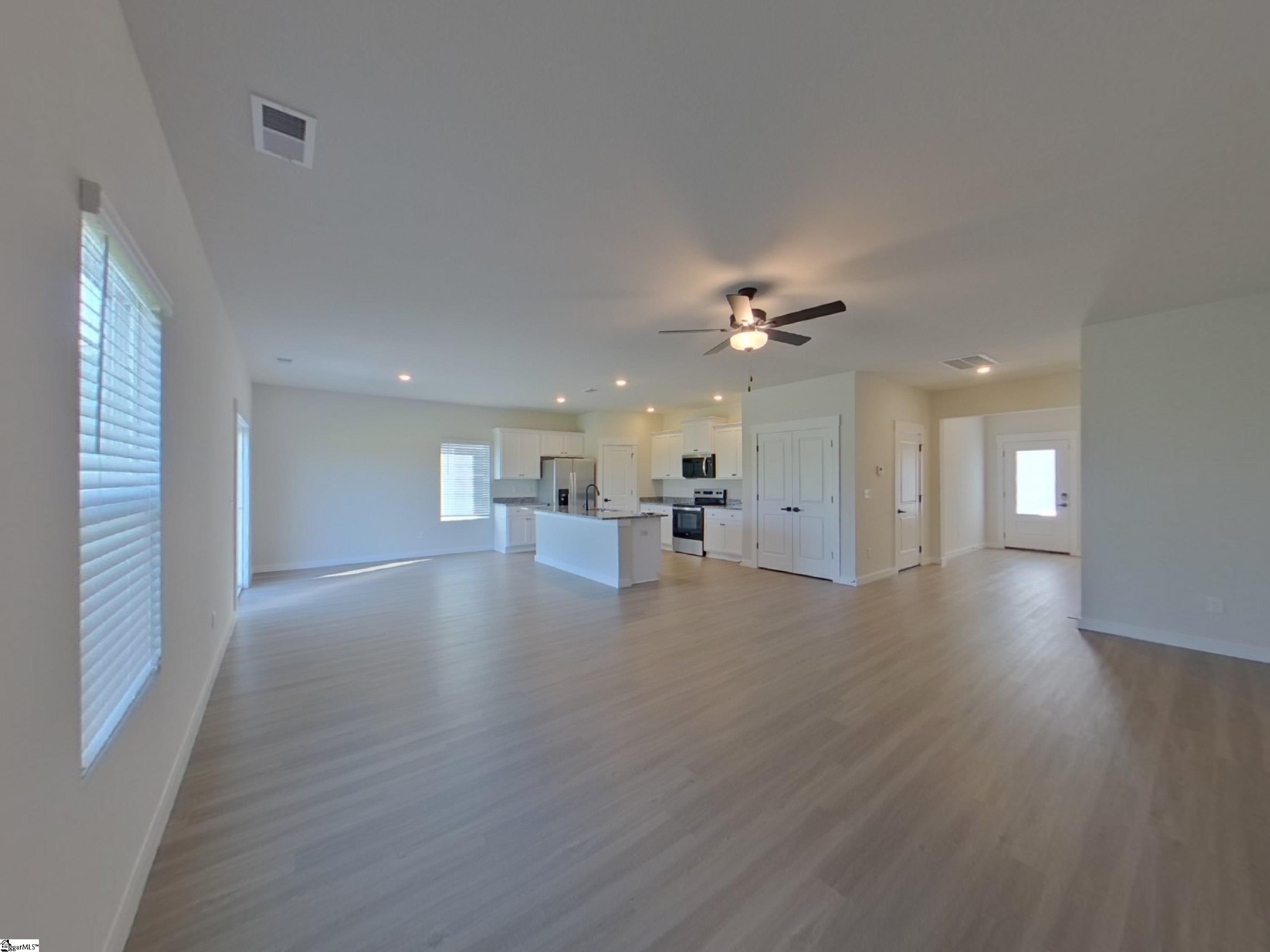 1228 Crested Iris Street Moore, SC 29369