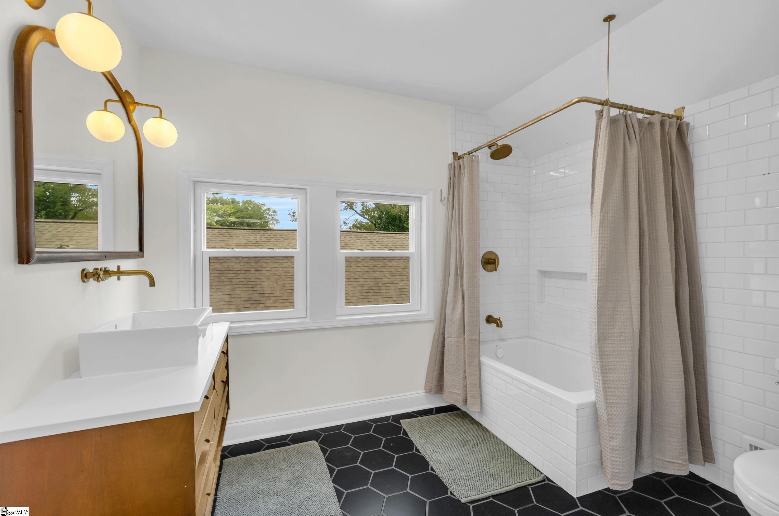 105 Somerset Street Greenville, SC 29611