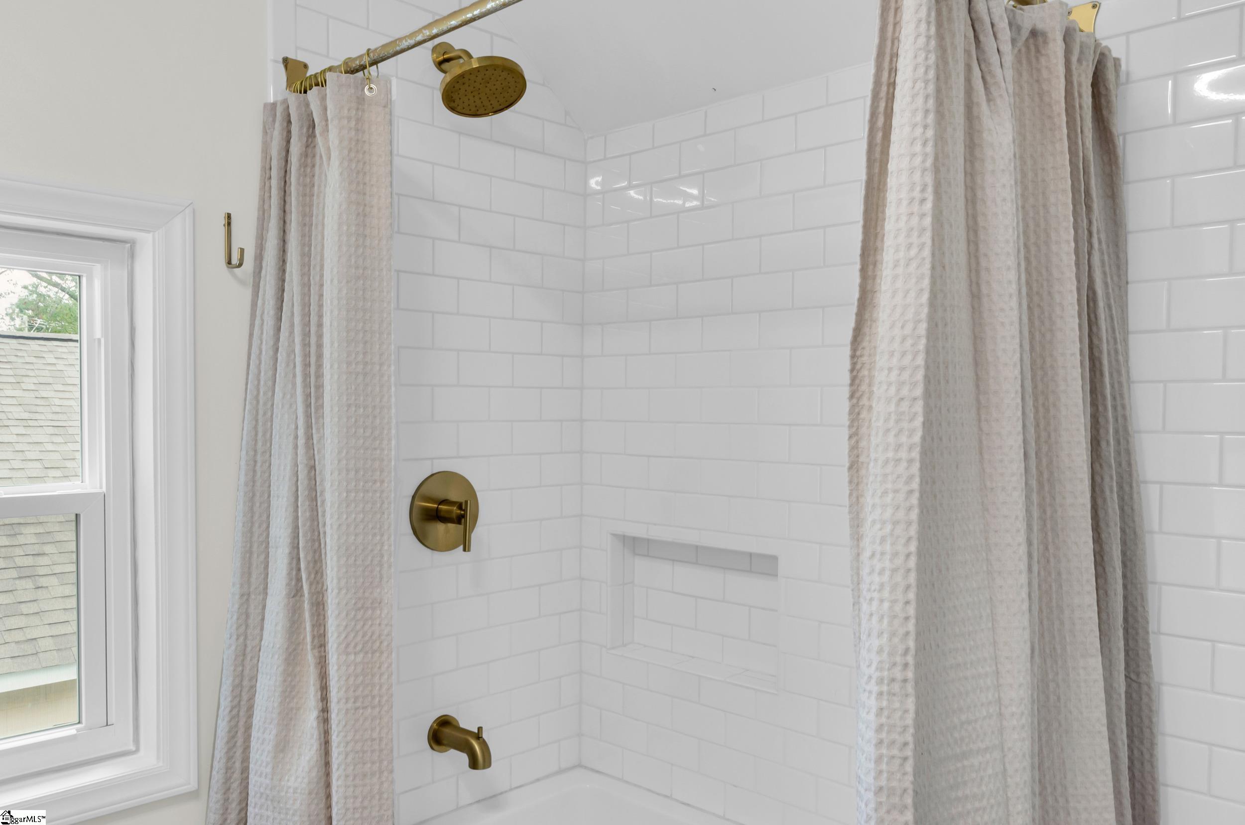105 Somerset Street Greenville, SC 29611