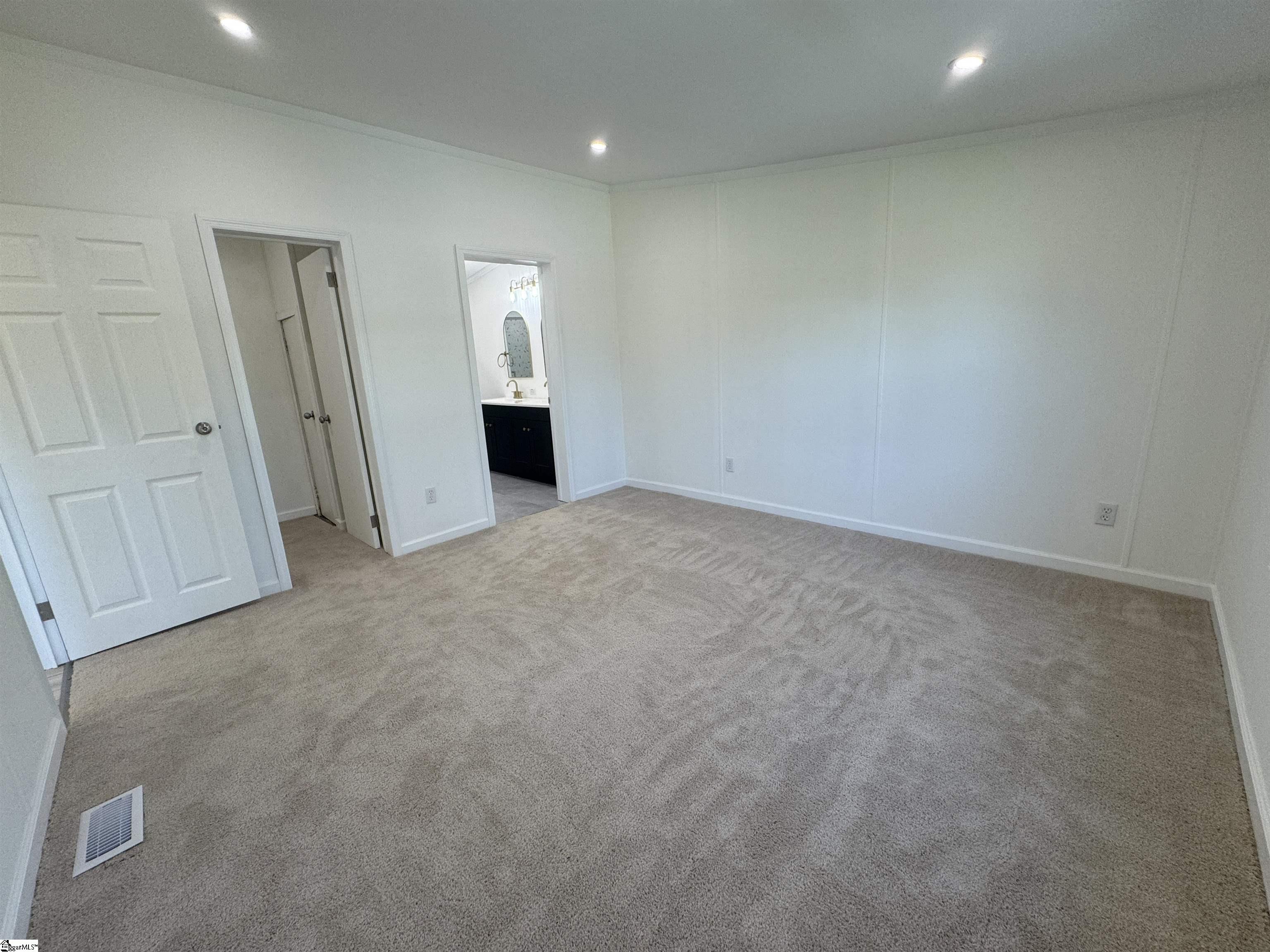 545 Flatwood Drive Laurens, SC 29360