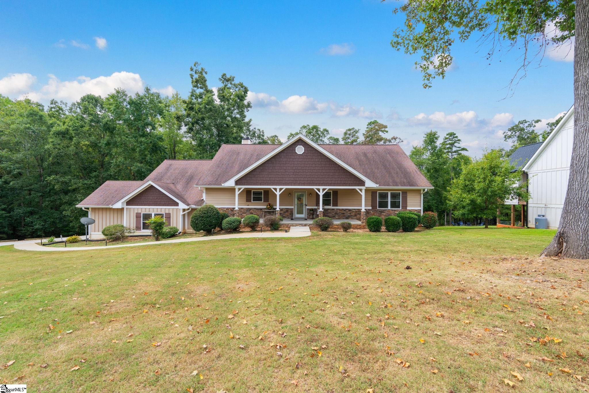 35 Villa Court Hartwell, GA 30643