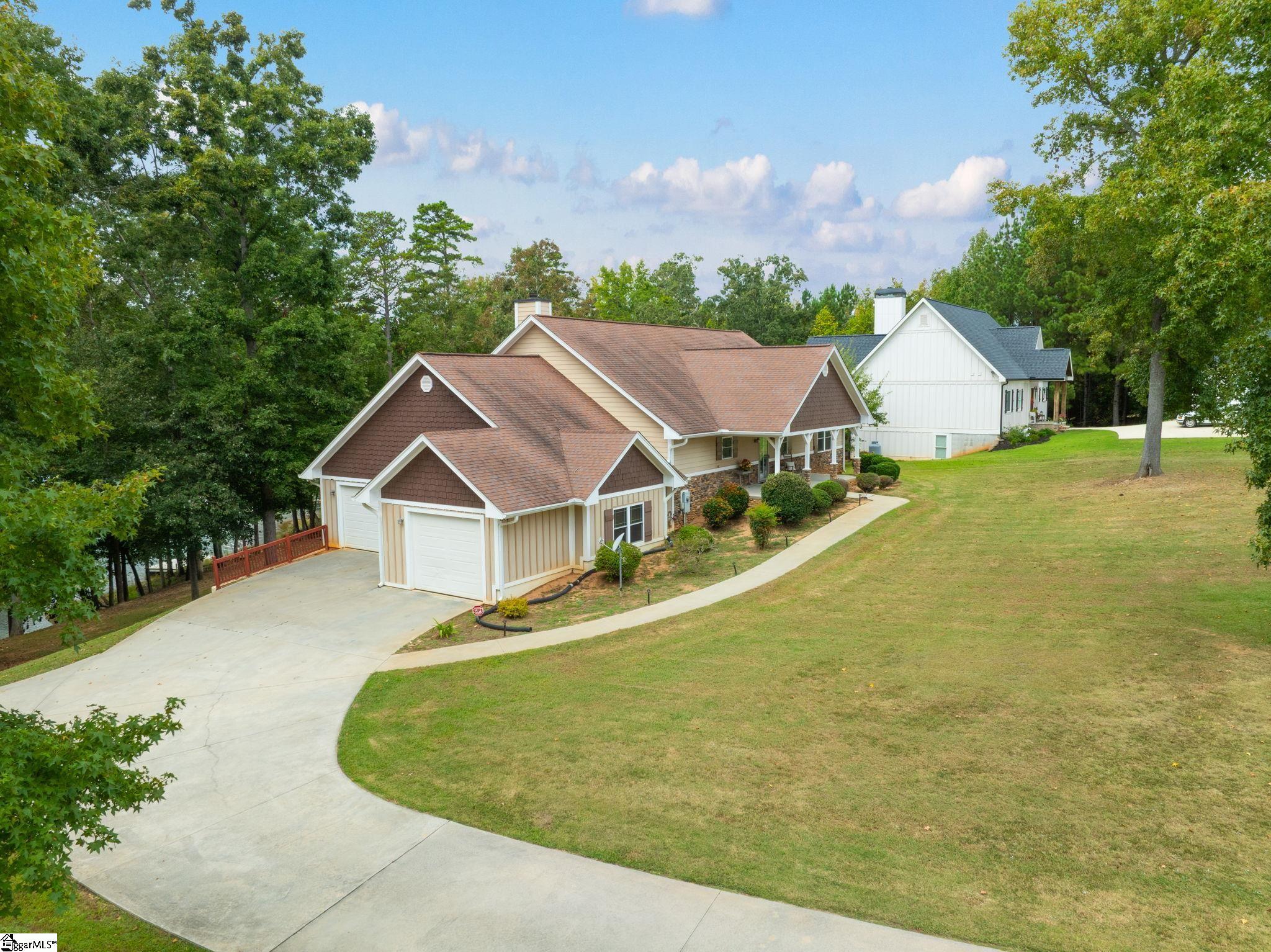 35 Villa Court Hartwell, GA 30643